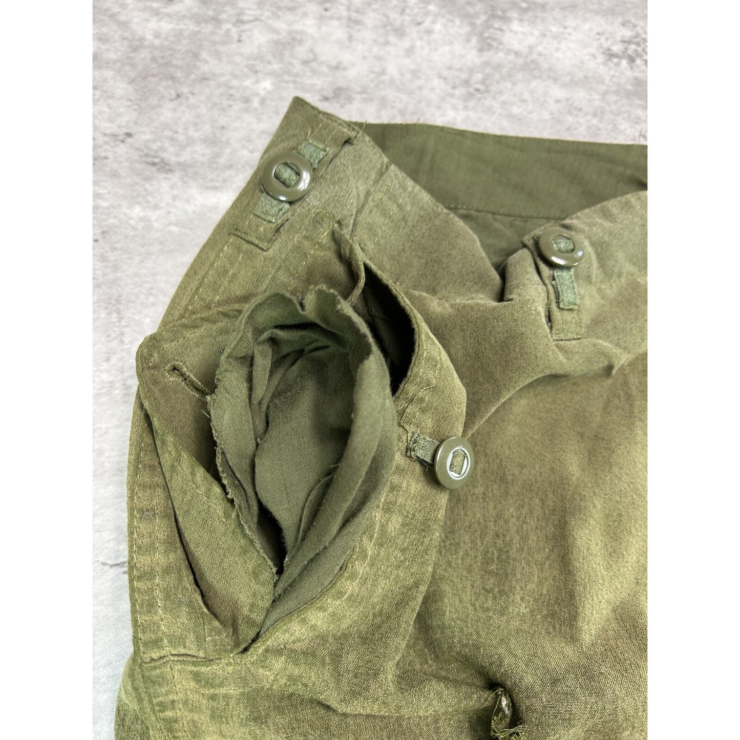 Vintage 1980s/90s MIlitary Nato Army Cargo Pants Size 36 Green