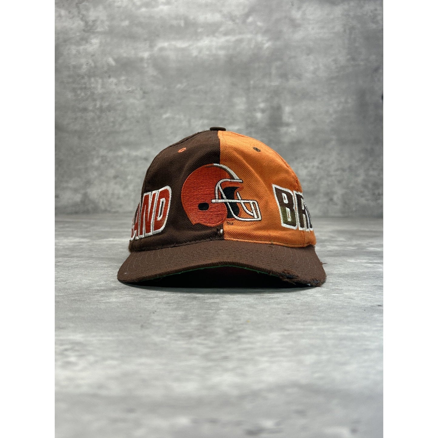 Vintage 90s Cleveland Browns NFL Embroidered Logo Two Tone Snapback Hat OSFA