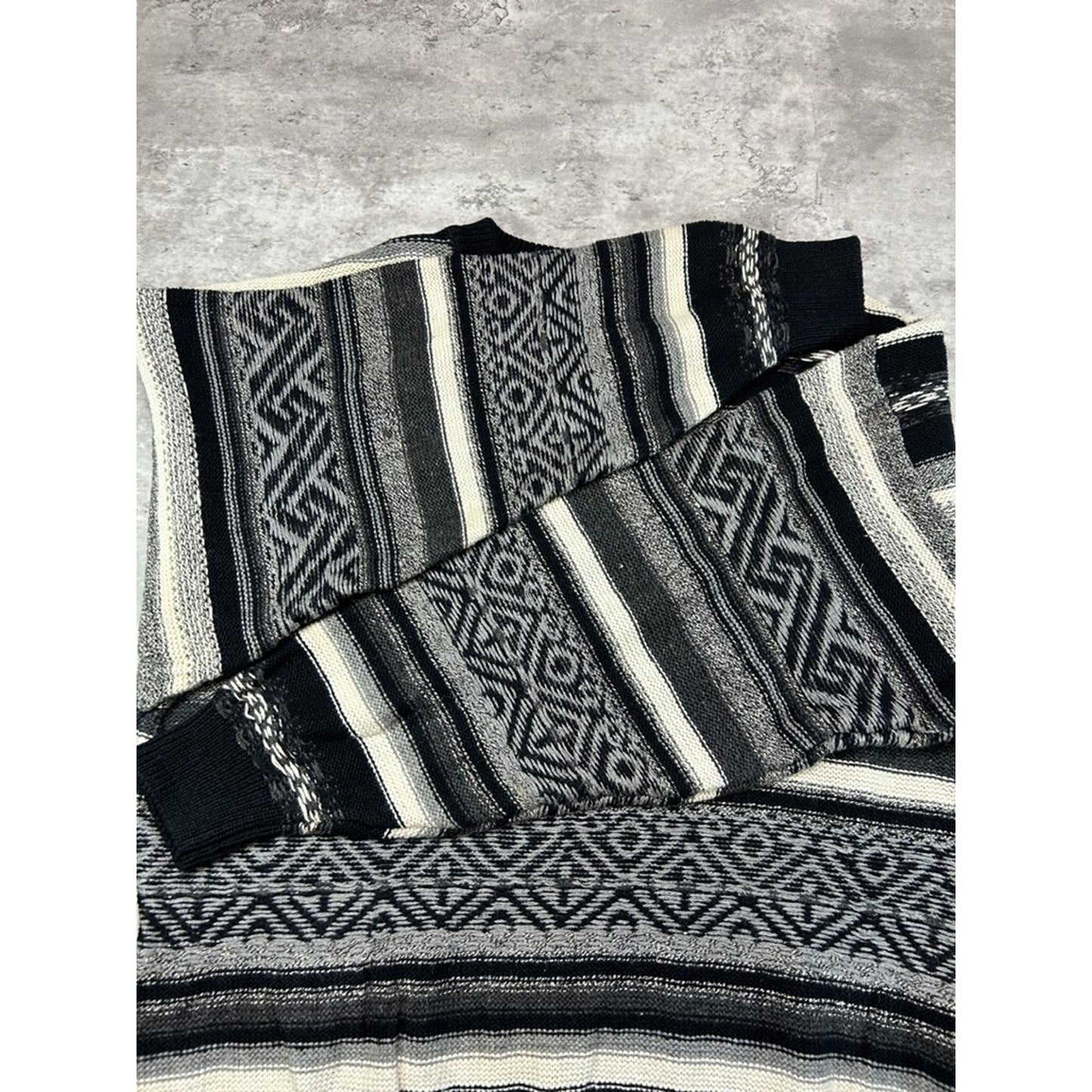 Vintage 90s Studio Abstract Striped Pullover Ribbed Knit Sweater Size XL Black