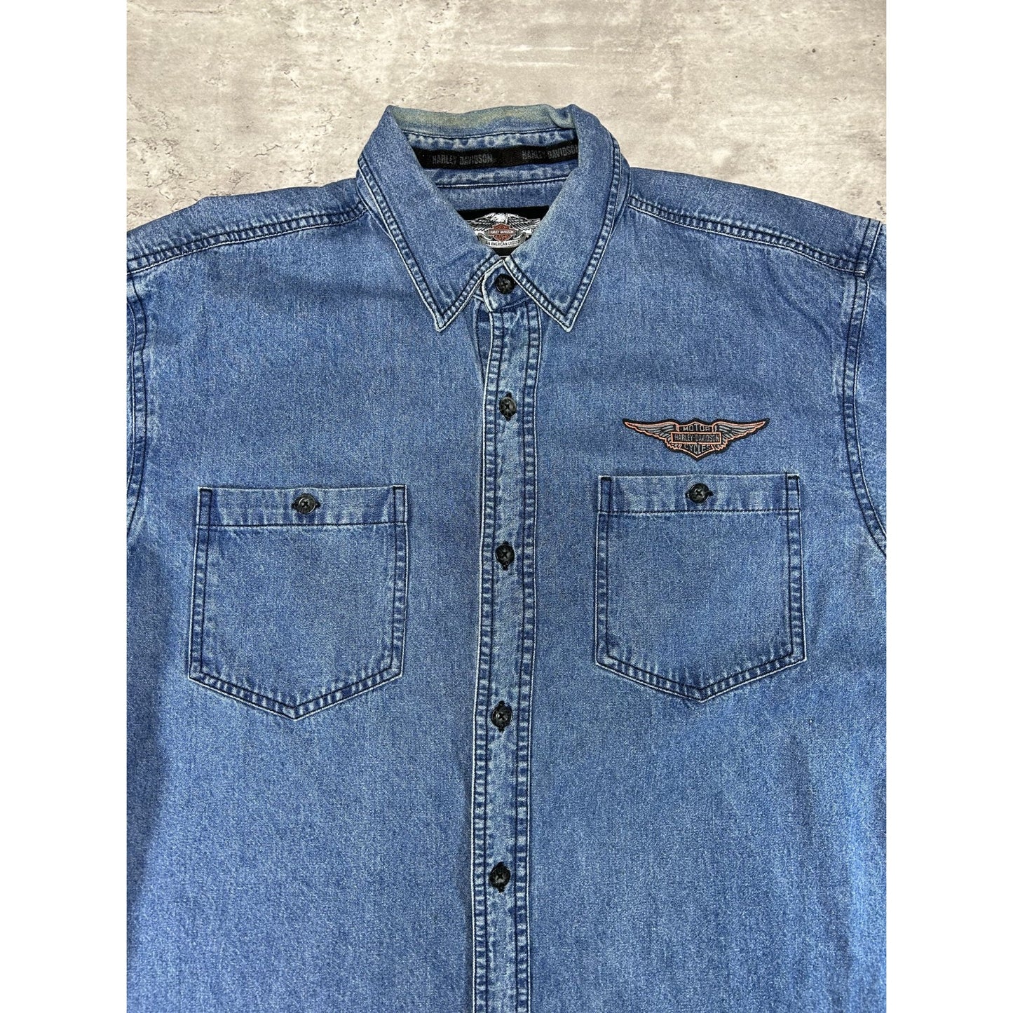 Vintage Y2K Harley Davidson Graphic Logo Denim Button Up Shirt Size Large Blue