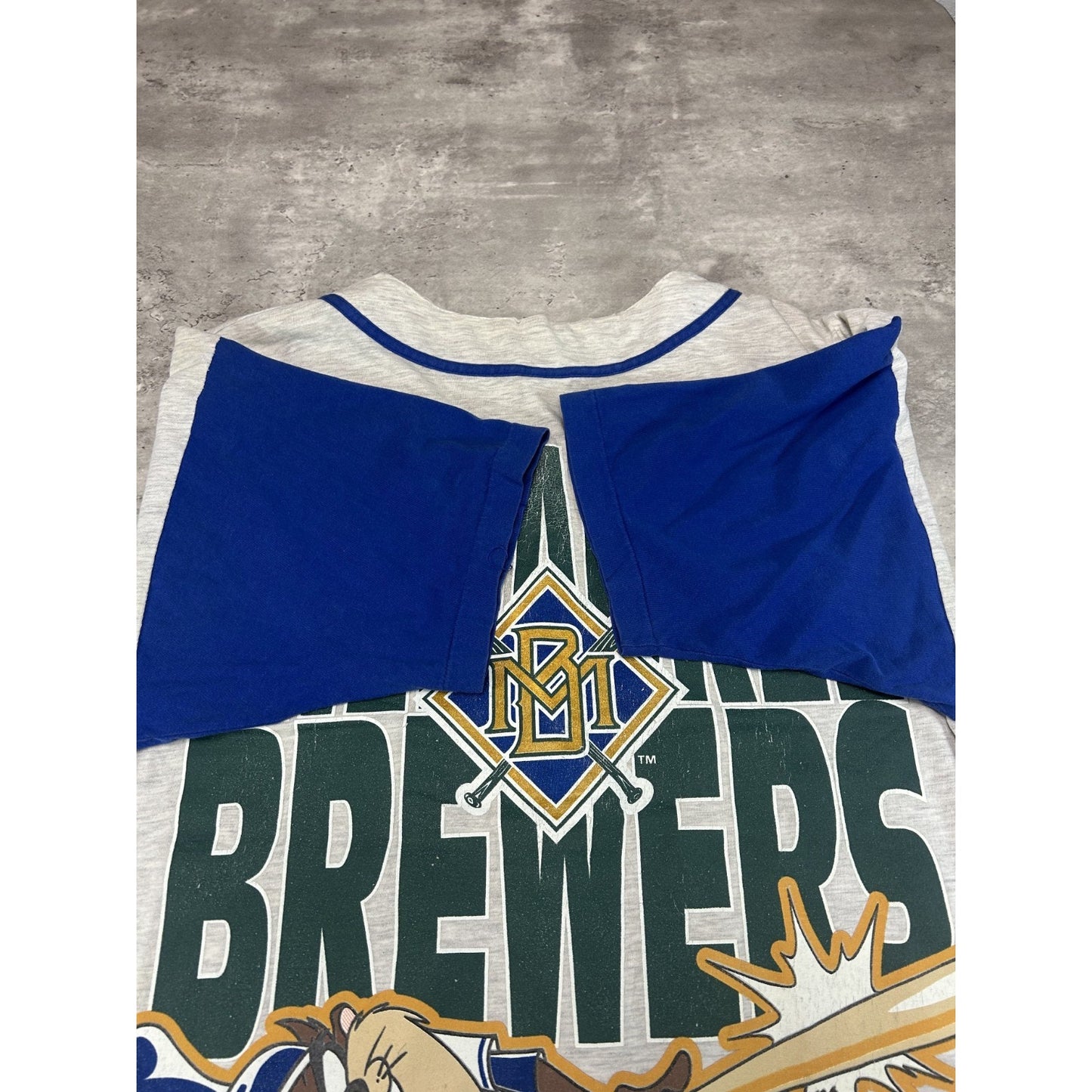 Vintage 1995 Milwaukee Brewers MLB Looney Tunes Taz Jersey Size Large