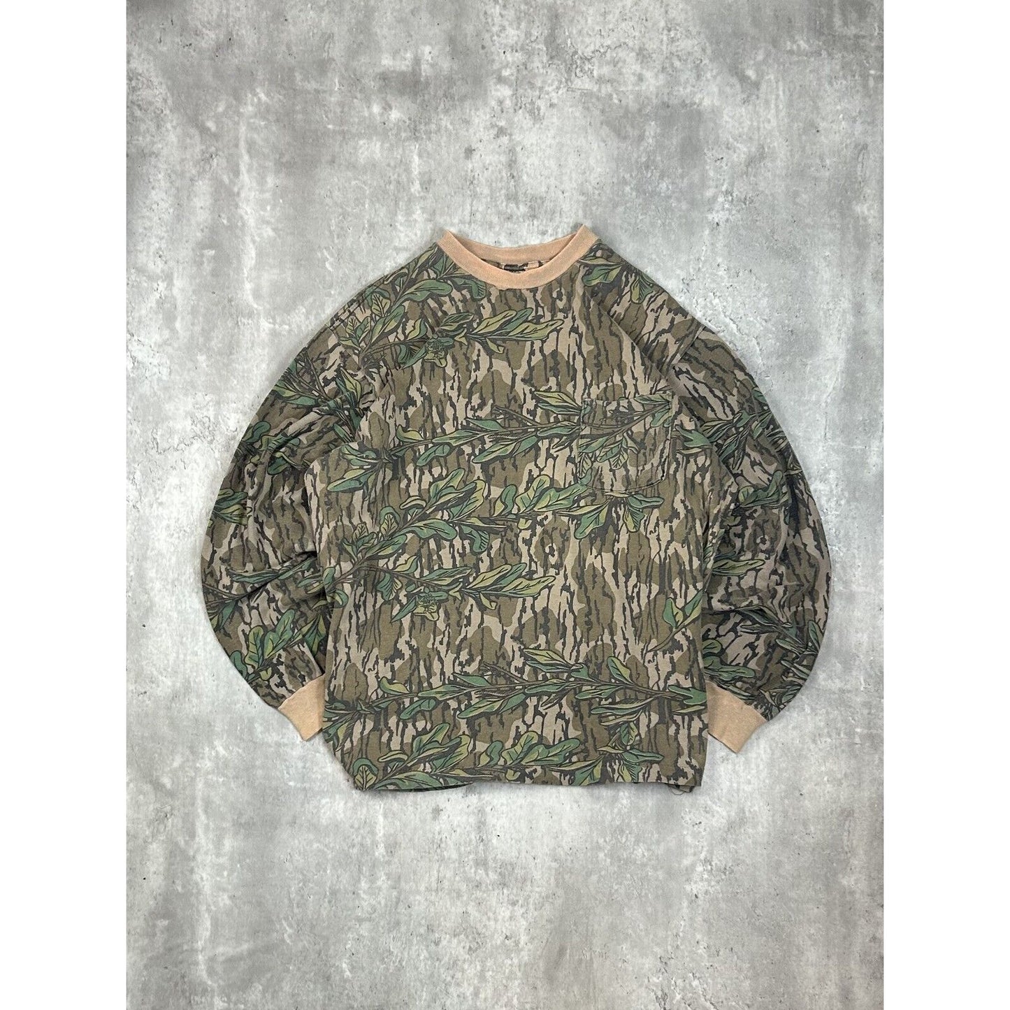 Vintage 80s/90s Tree Camo Pocket Long Sleeve Hunting T-Shirt Size XL