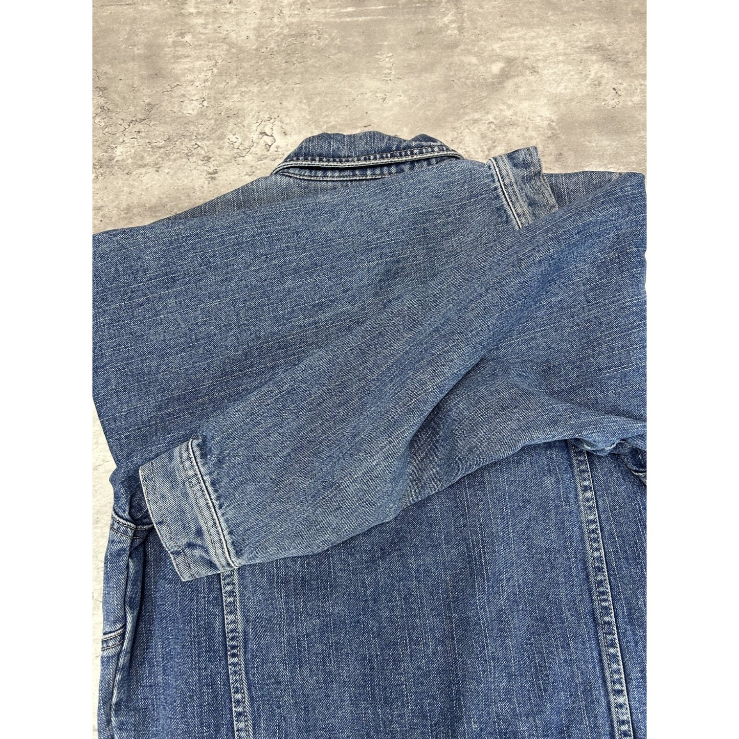 Vintage Y2K Rocawear Denim Goods Medium Wash Trucker Jacket Size XS
