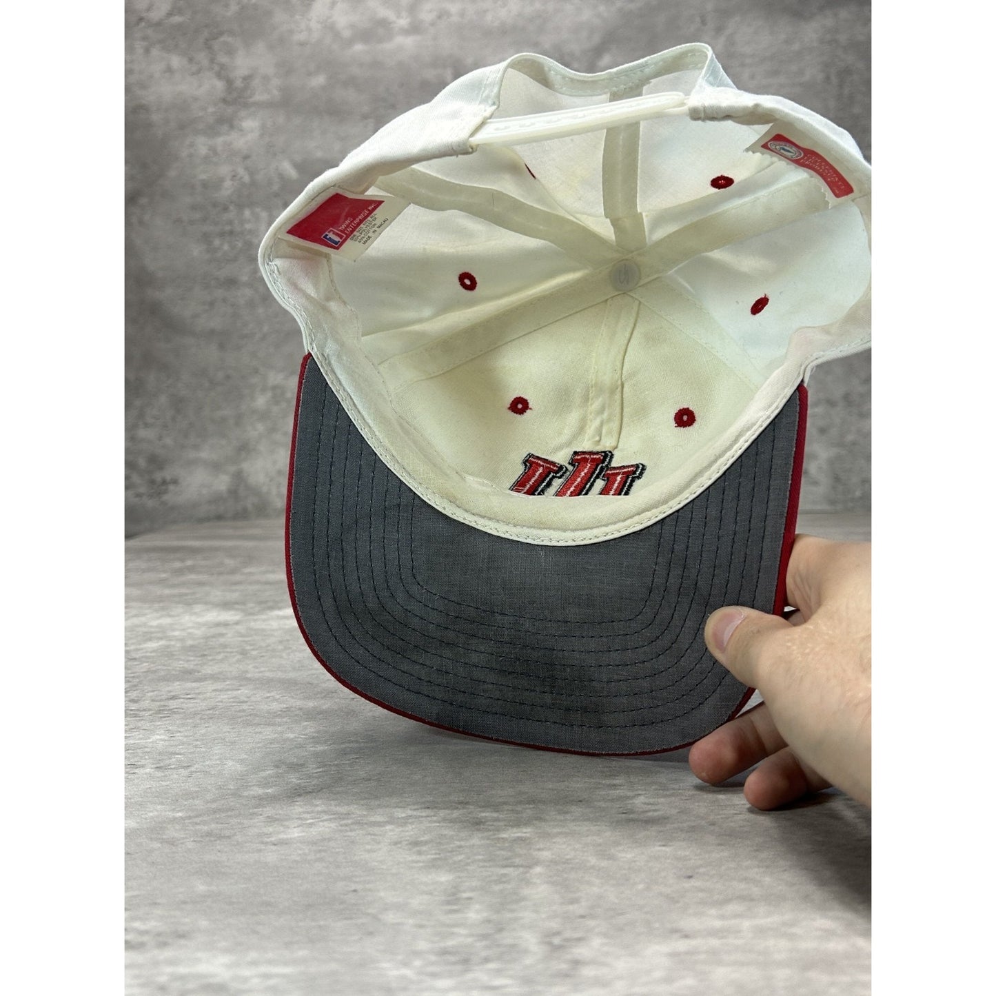 Vintage 90s Indiana Hoosiers NCAA Embroidered Logo Two Tone Snapback Hat OSFA