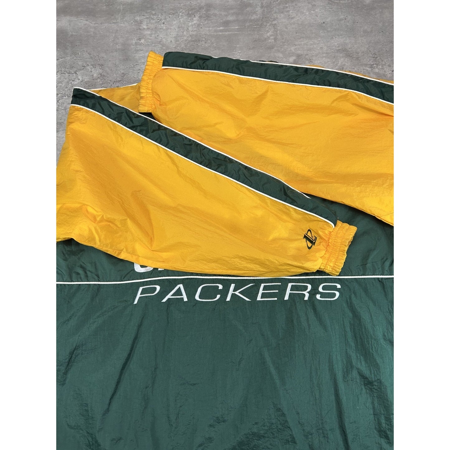 Vintage 90s Green Bay Packers NFL Embroidered Windbreaker Jacket Size Large