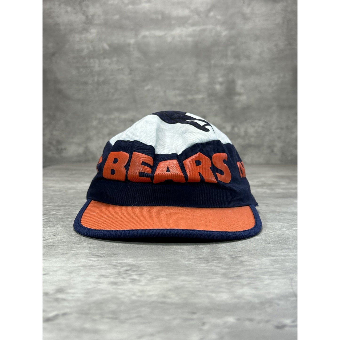 Vintage 80s Chicago Bears NFL Helmet Graphic Football Fitted OSFA