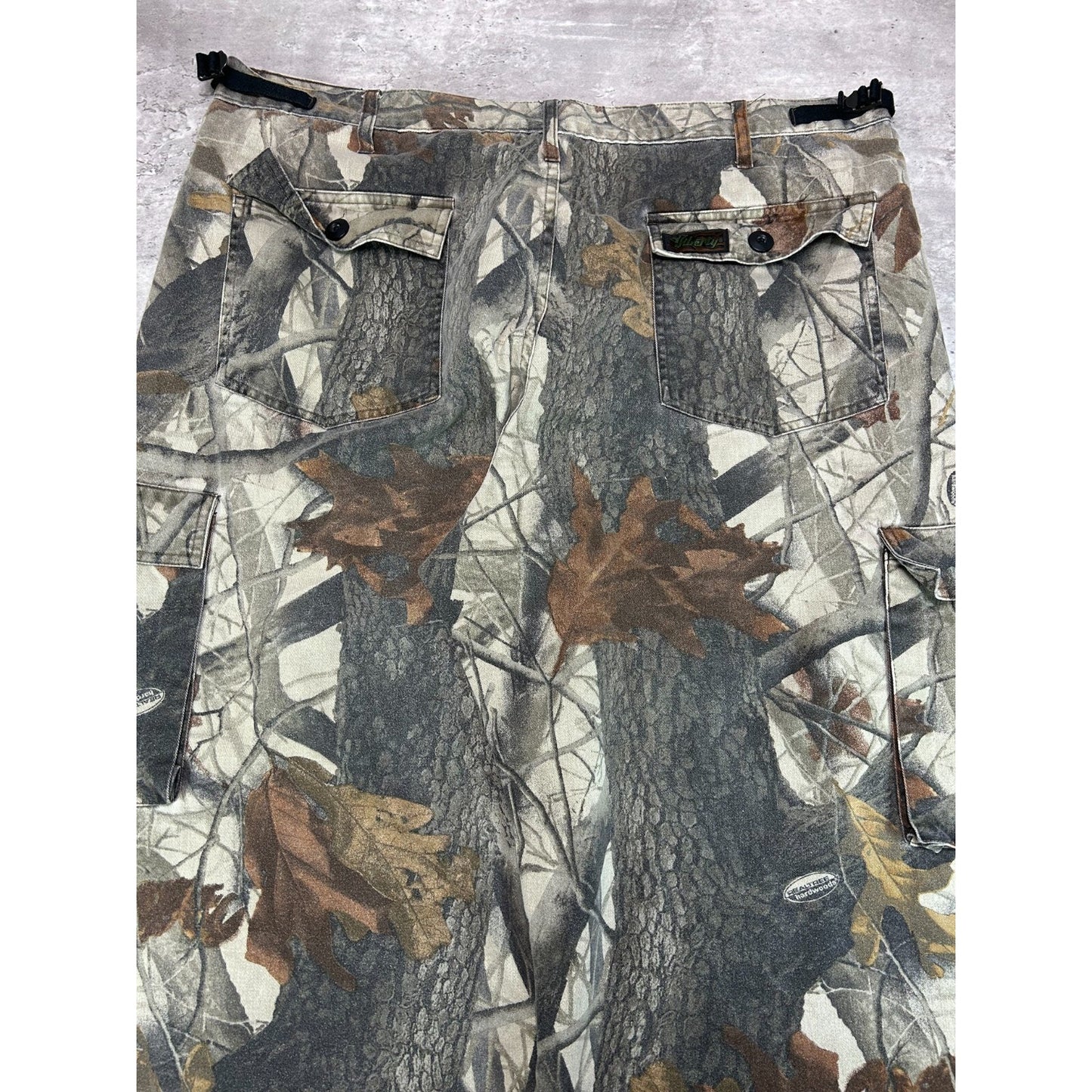 Vintage Realtree Hardwoods Camo Hunting Cargo Pants Size 41