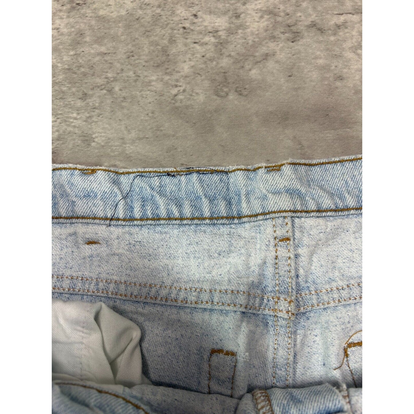 Vintage 90s Levis Red Tab Light Wash Loose Fit Denim Pants Size 38 Blue