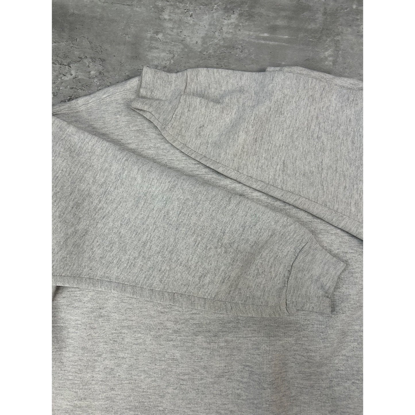 Vintage 90s Iowa Hawkeyes NCAA Embroidered Arc Spellout Sweatshirt Size XL