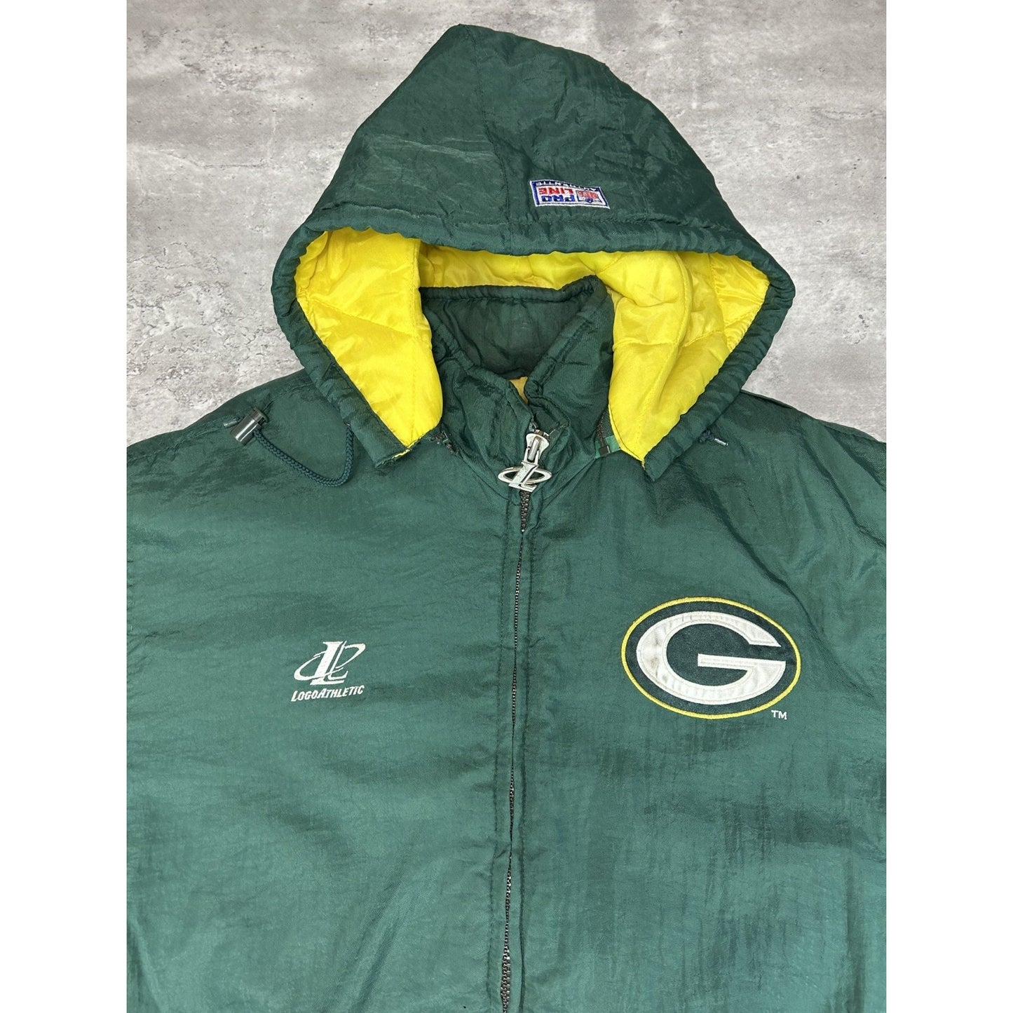 Vintage 90s Green Bay Packers NFL Embroidered Insulated Nylon Jacket Size Large