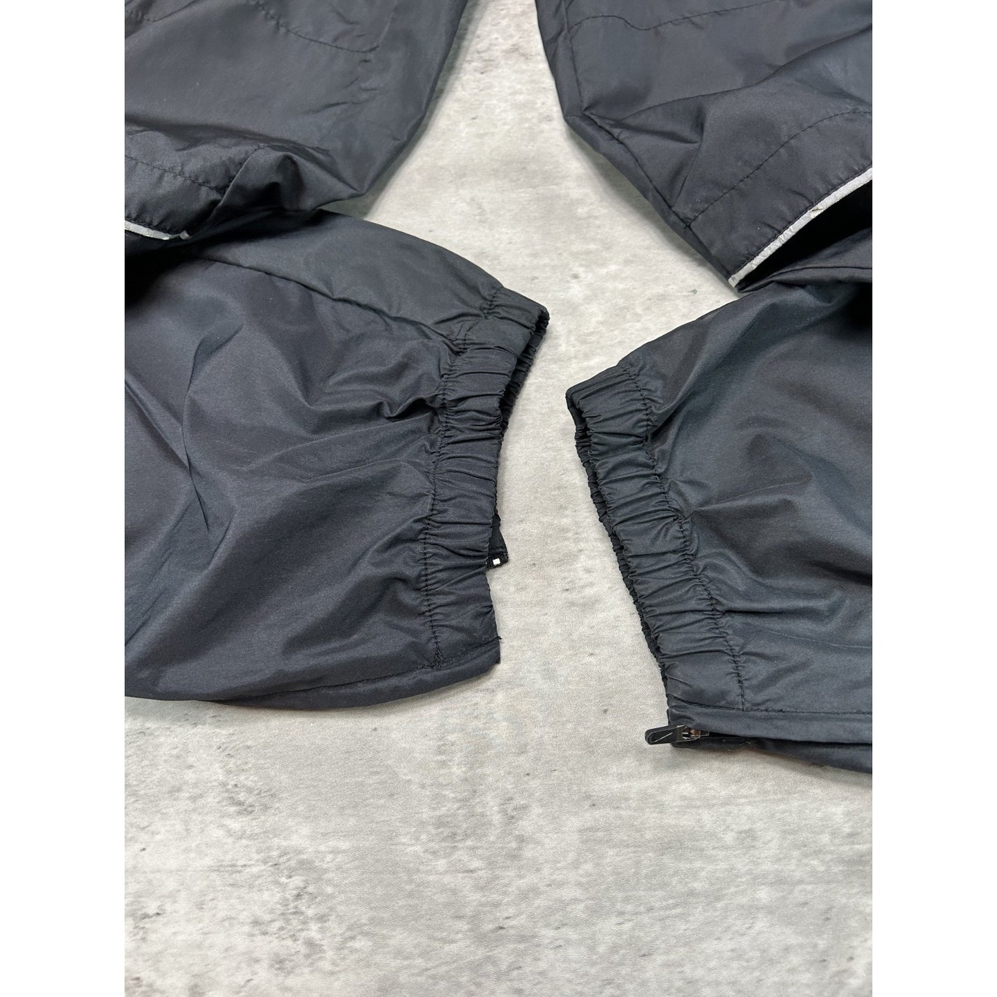 Vintage 2000s YOUTH Nike Embroidered Swoosh Nylon Track Pants Size Large Black