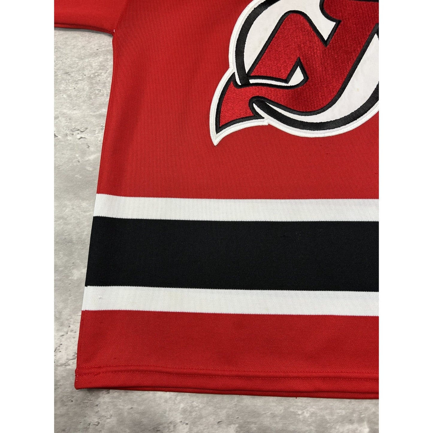 Vintage 90s New Jersey Devils NHL CCM Maska Hockey Jersey Size Small Red