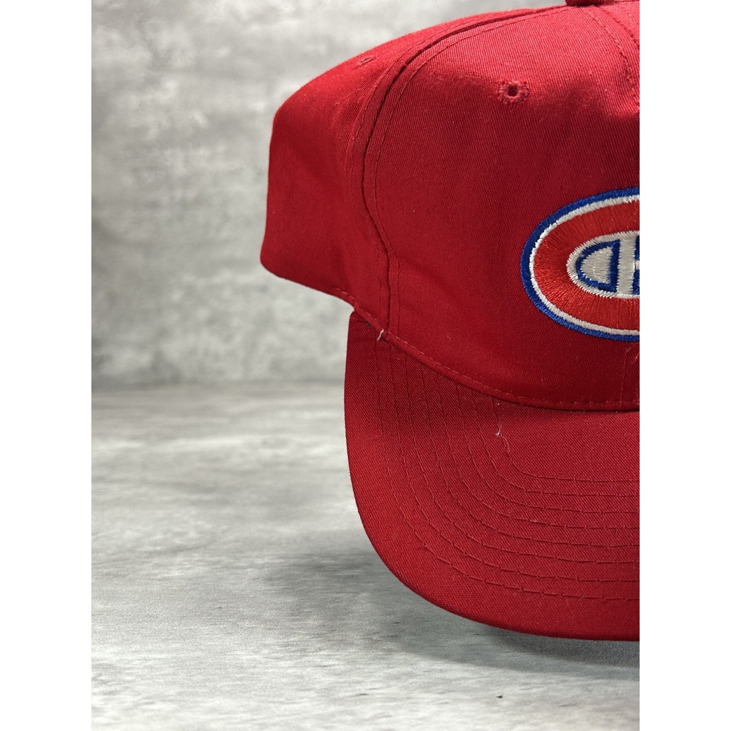Vintage 90s Montreal Canadiens NHL Embroidered Logo Starter Snapback Hat OSFA