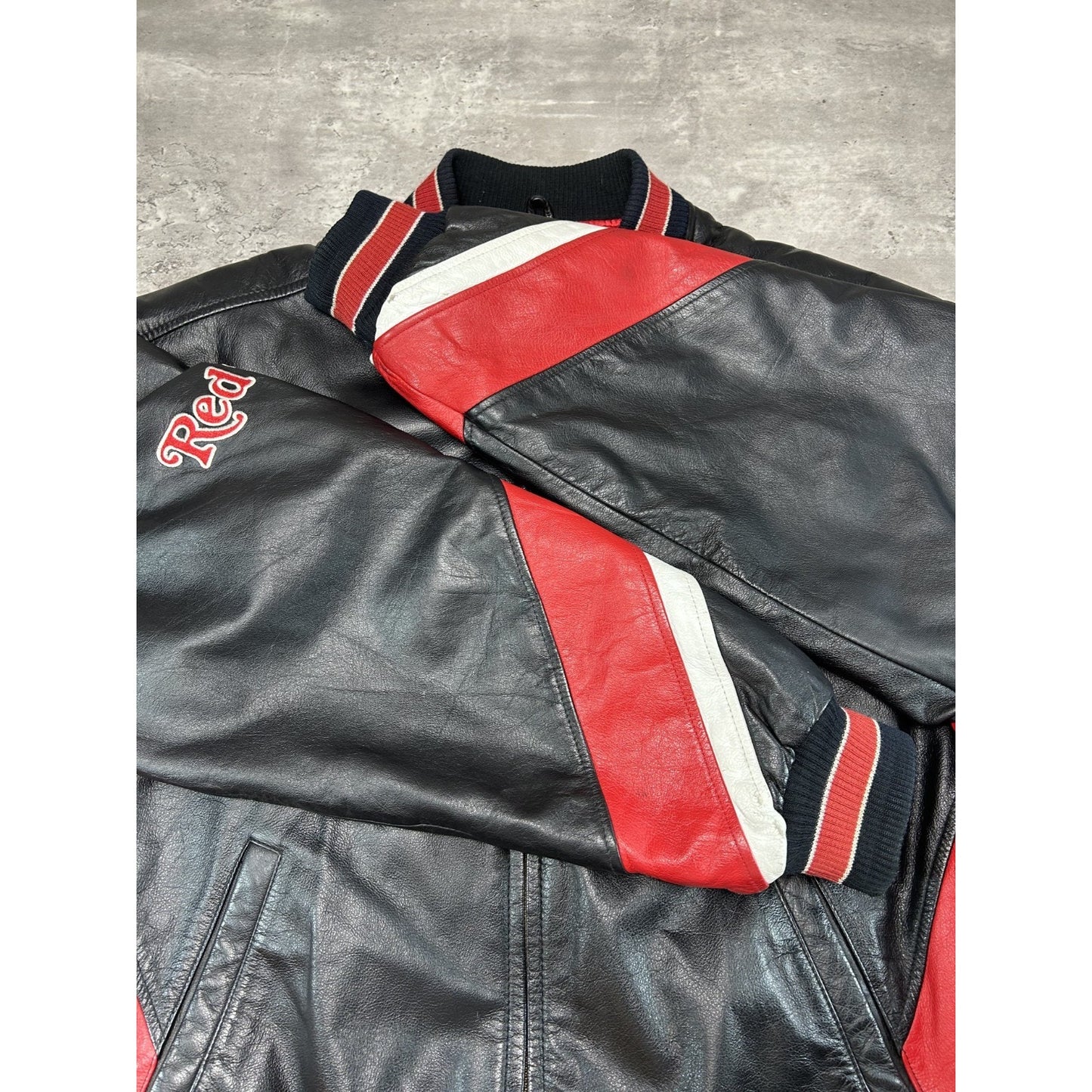 Vintage Detroit Red Wings NHL Embroidered Logo Pleather Jacket Size Large