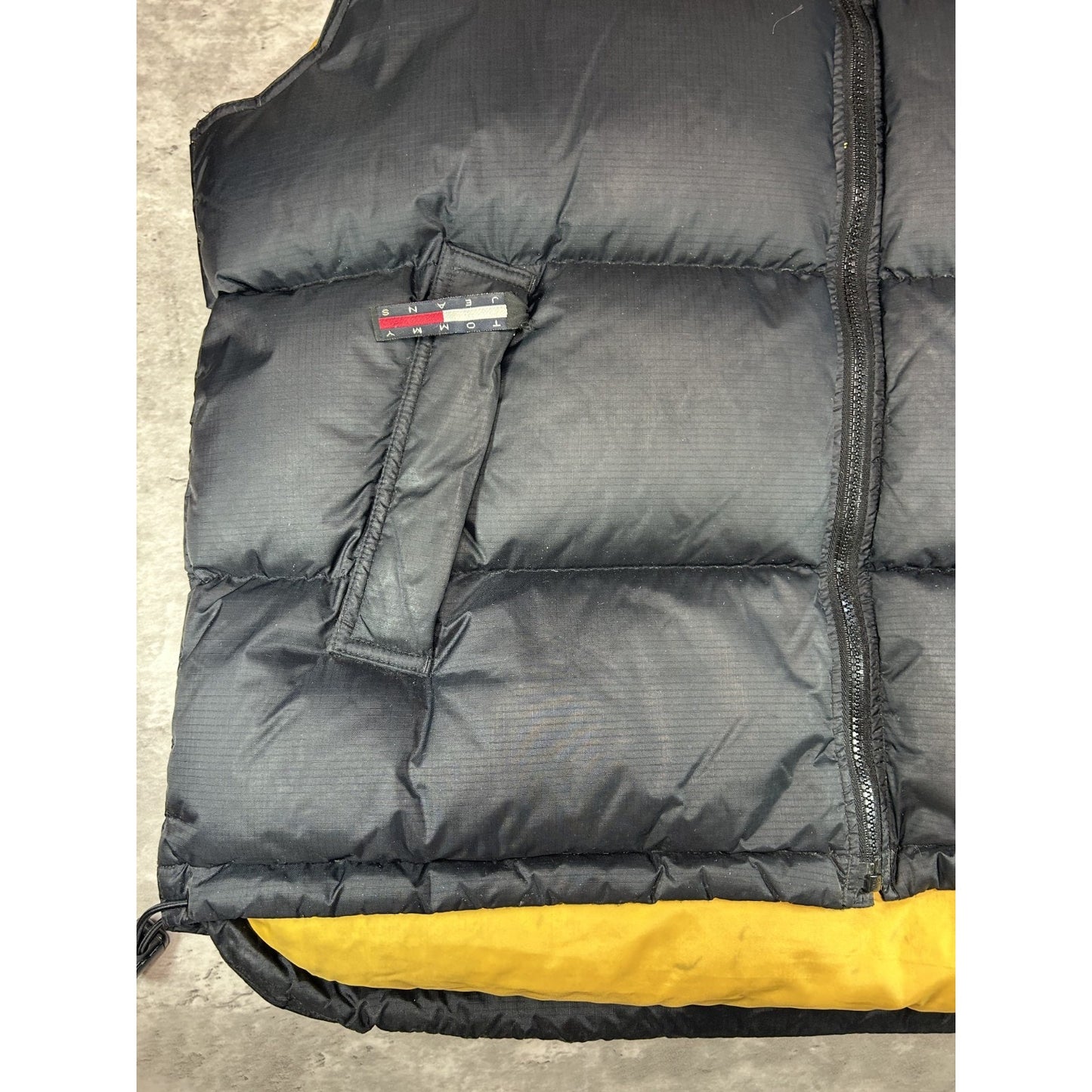 Vintage Tommy Hilfiger Embroidered Flag Full Zip Puffer Vest Size Large Black