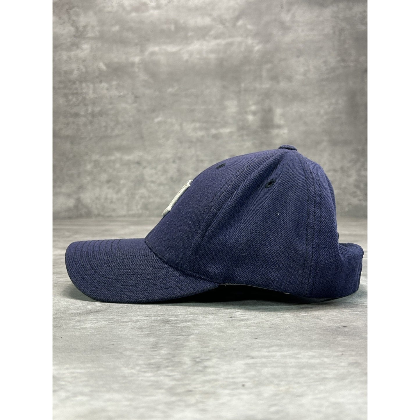 Vintage Detroit Tigers MLB Embroidered Logo Athletic Baseball Snapback Hat OSFA