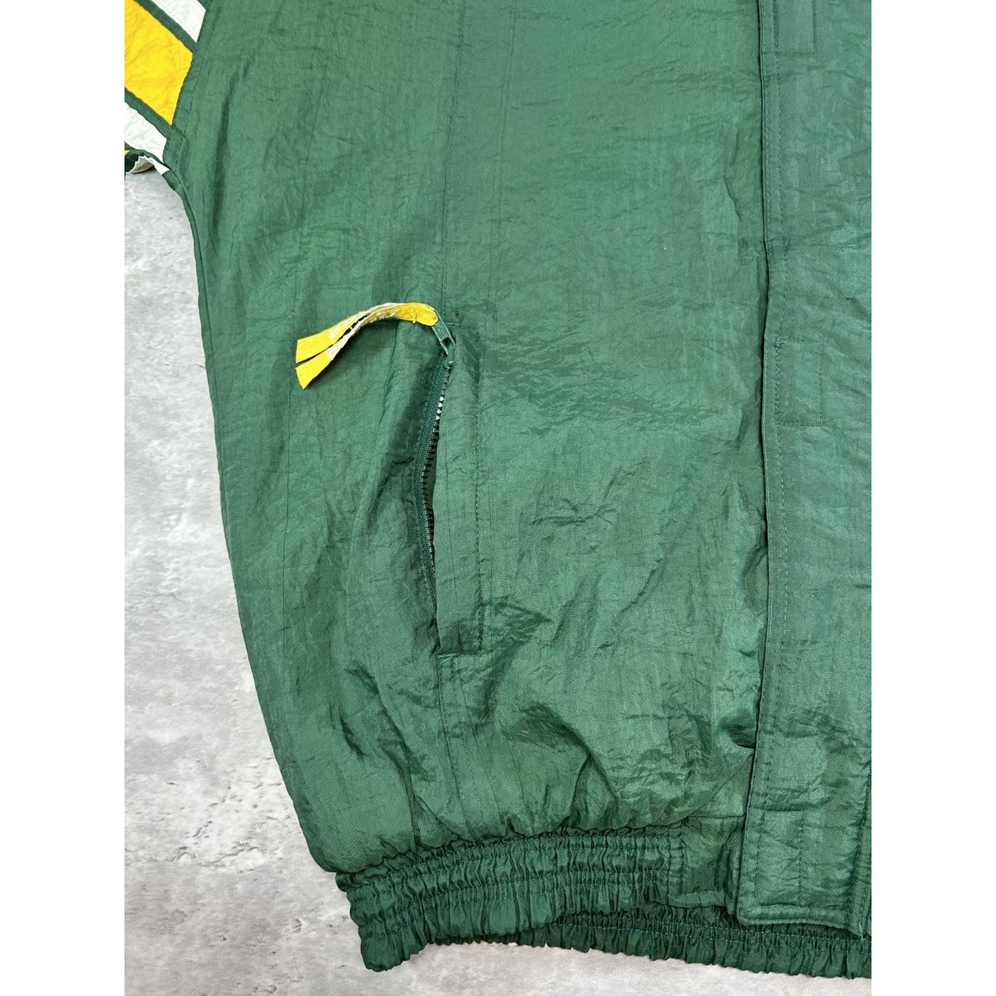 Vintage 90s Green Bay Packers NFL Embroidered Insulated Jacket Size Medium
