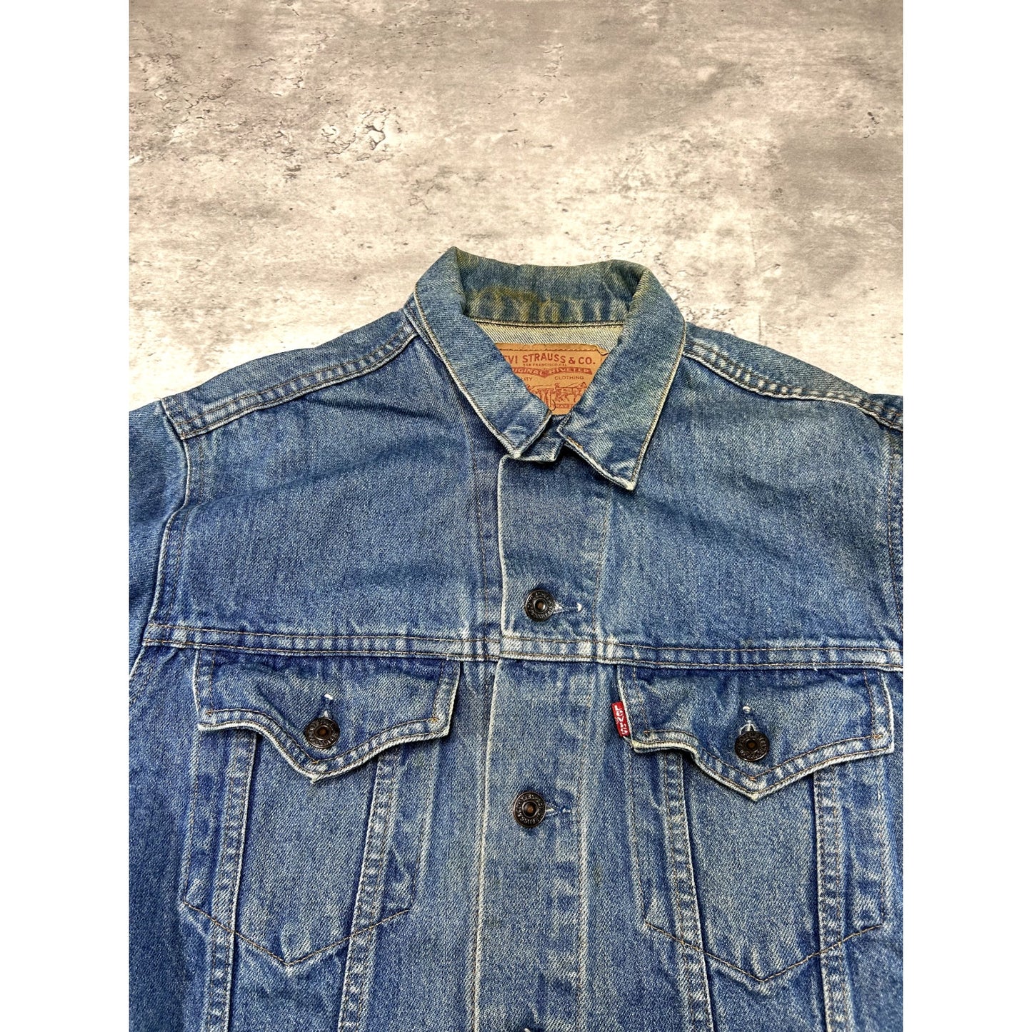 Vintage 80s/90s Levis Red Tab Medium Wash Type 3 Trucker Jacket Size 40 Medium