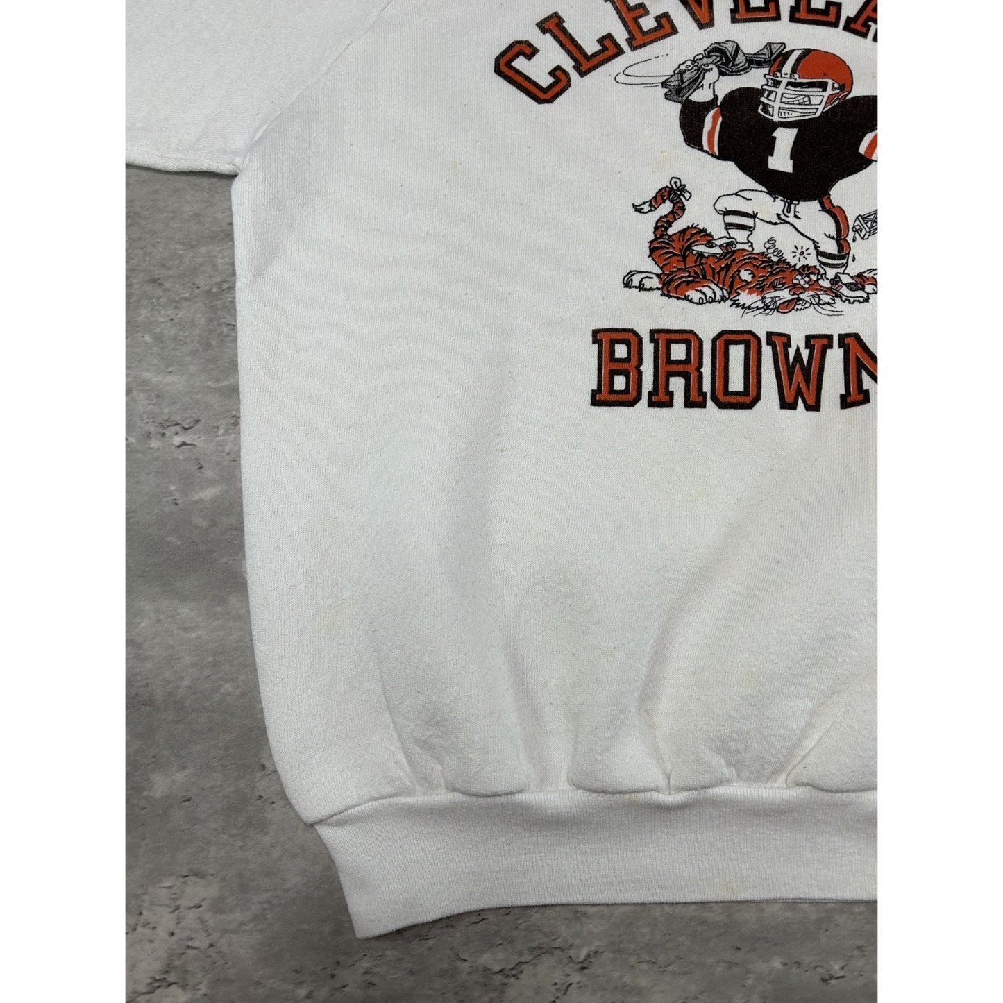 Vintage 80s/90s Cleveland Browns NFL Cartoon Player Graphic Sweatshirt Sz Large