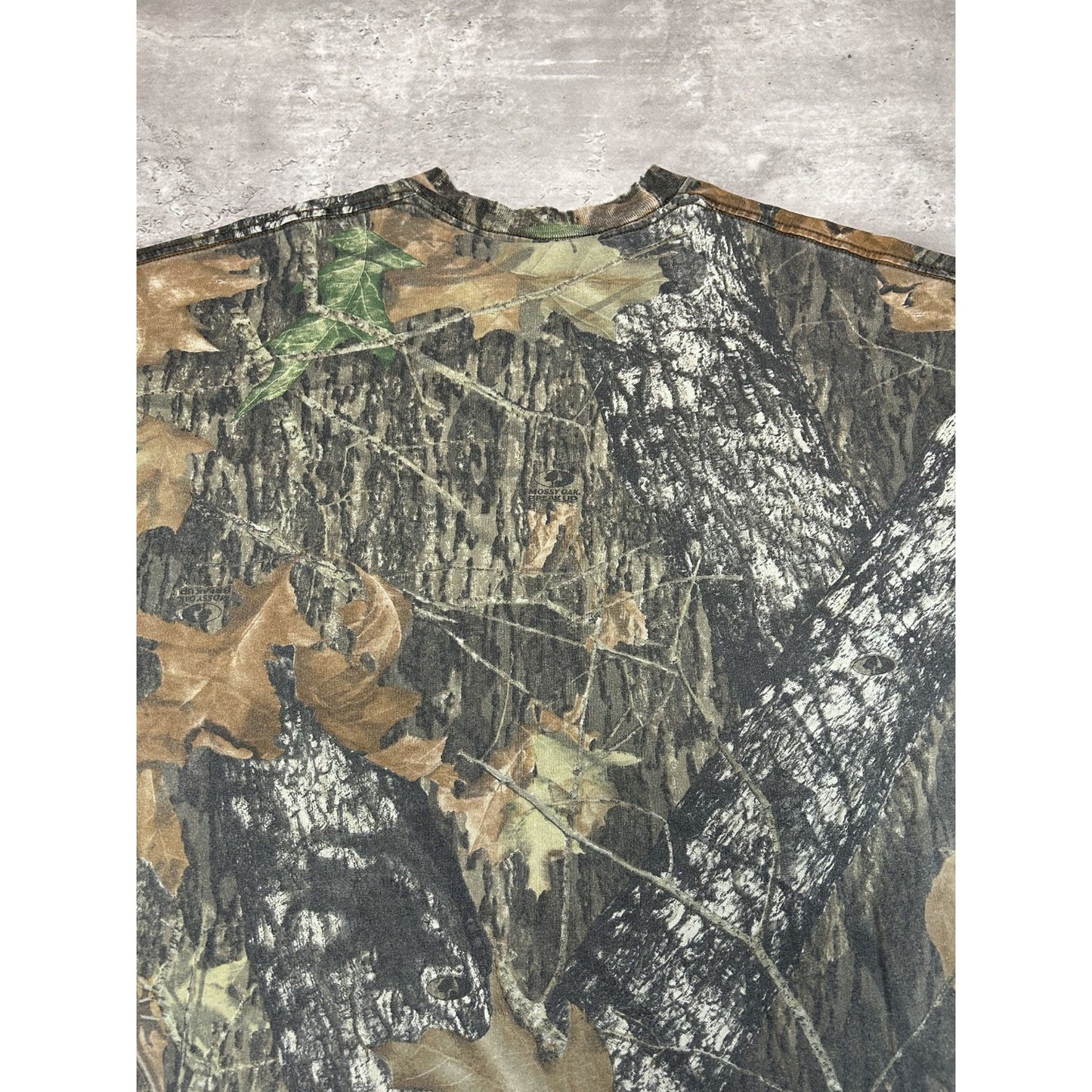 Vintage Mossy Oak Break Up Tree Camo Hunting Pocket T-Shirt Size XL