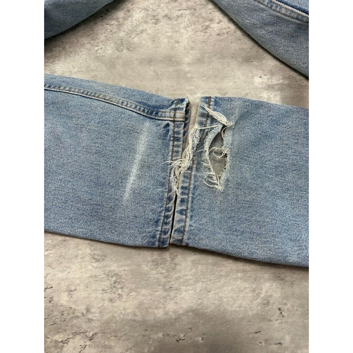 Vintage Levis 550 Red Tab Relaxed Fit Light Wash Denim Pants Size 37 Blue