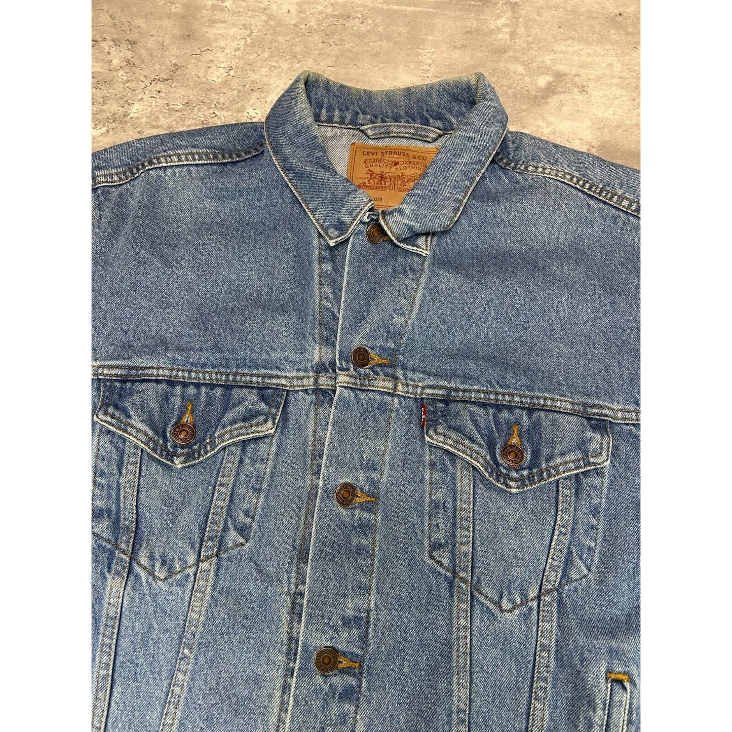 Vintage 90s Levis Red Tab Medium Wash Denim Type 3 Trucker Jacket Size Large