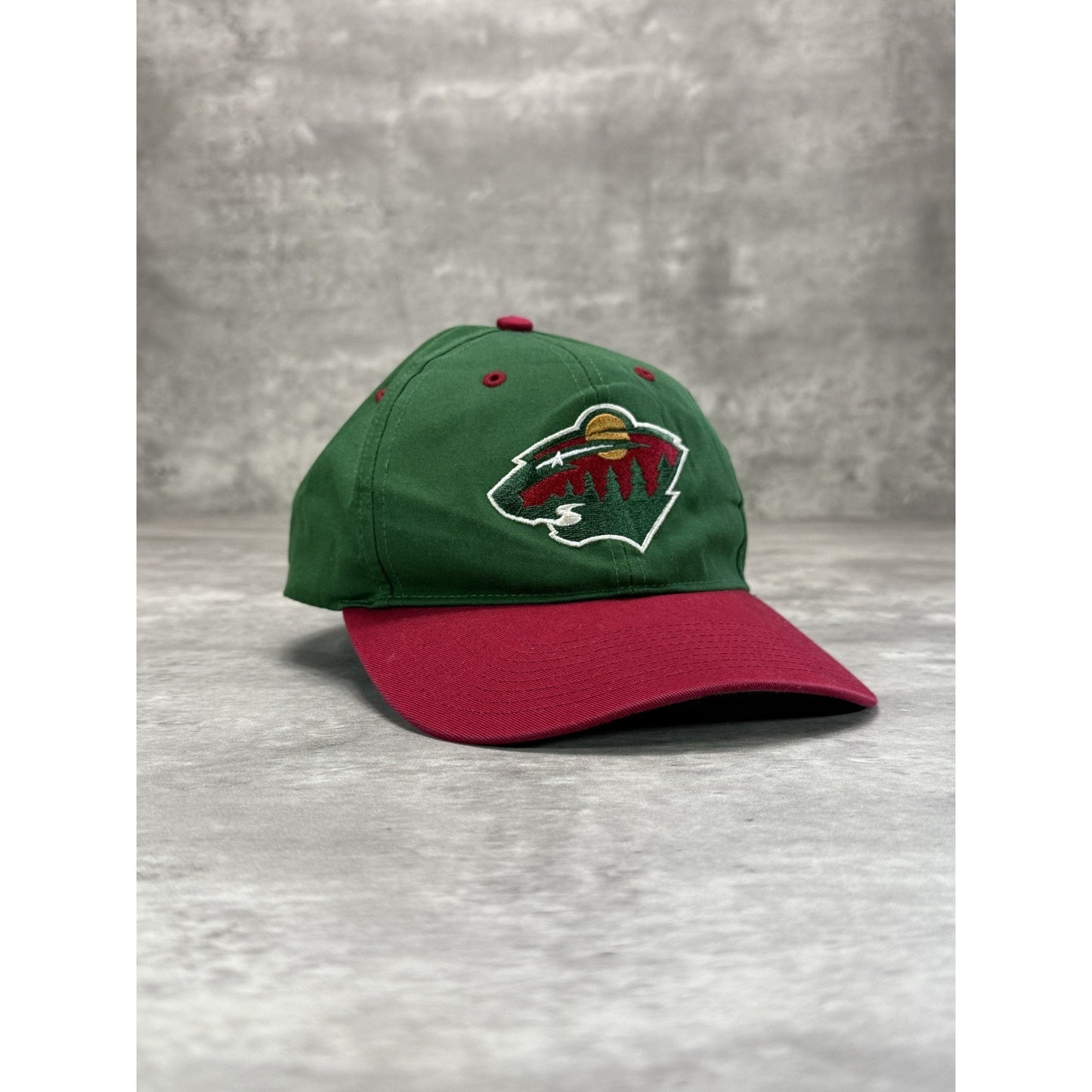 Vintage Minnesota Wild NHL Embroidered Logo Hockey Snapback Hat OSFA