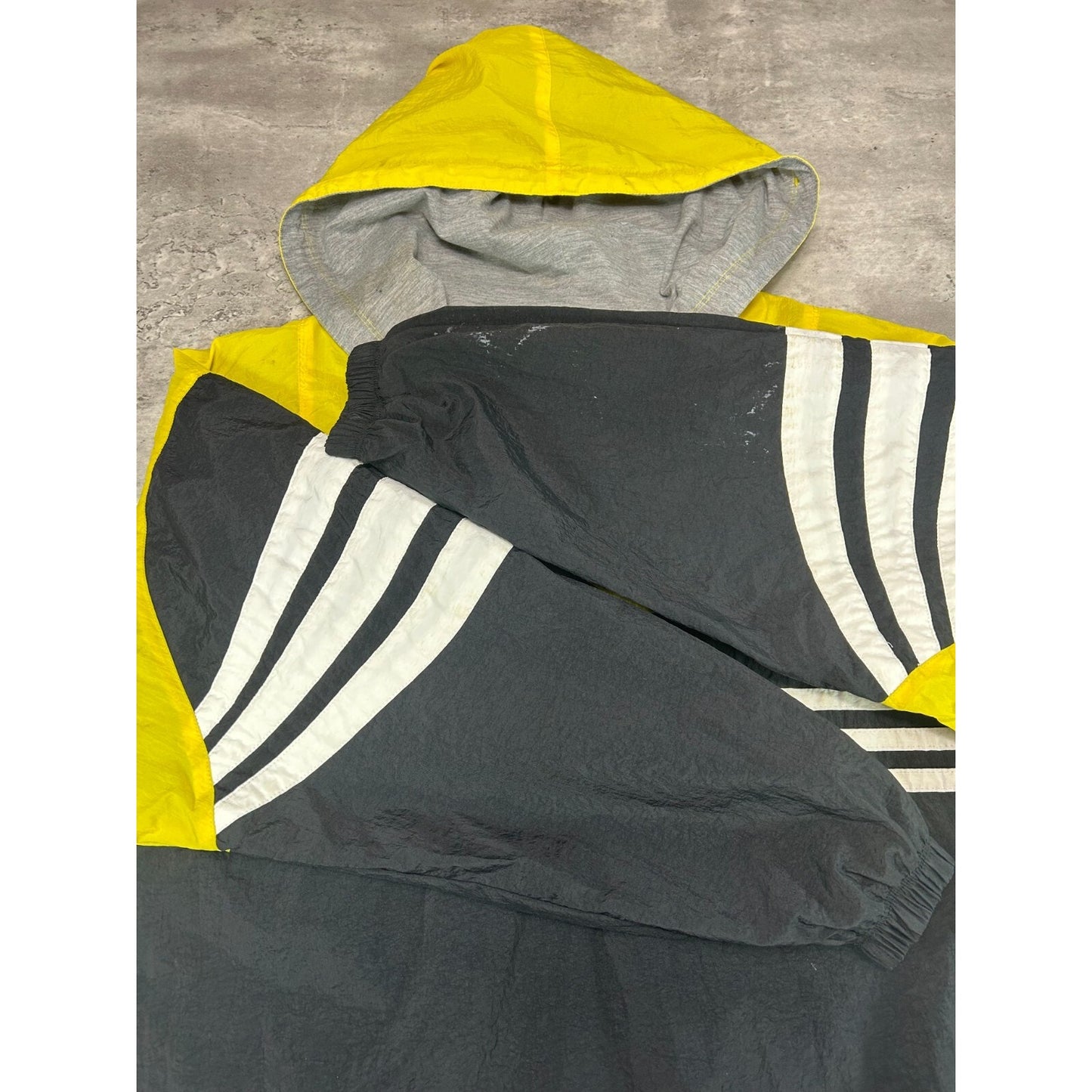 Vintage 90s Adidas Embroidered Spellout Nylon Windbreaker Jacket Size Large