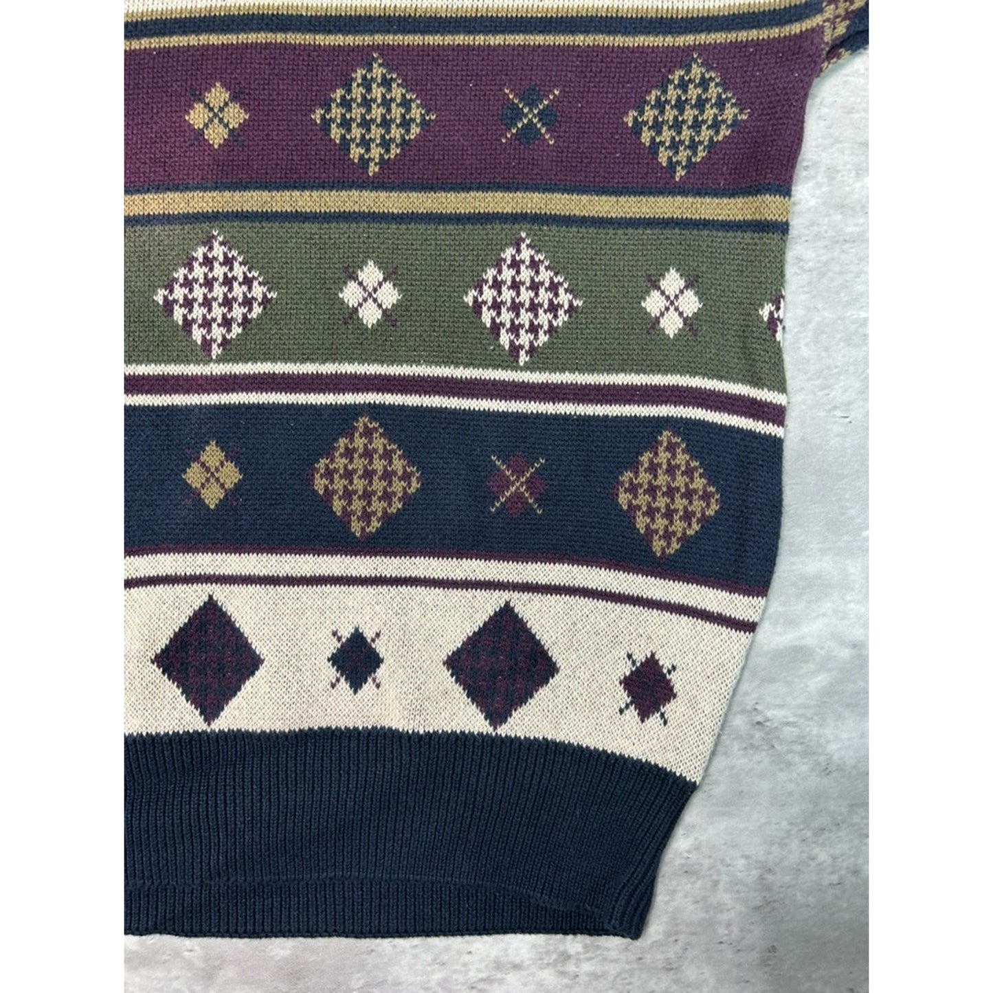 Vintage 90s Woods & Gray Diamond Striped Print Pullover Knit Sweater Size Large