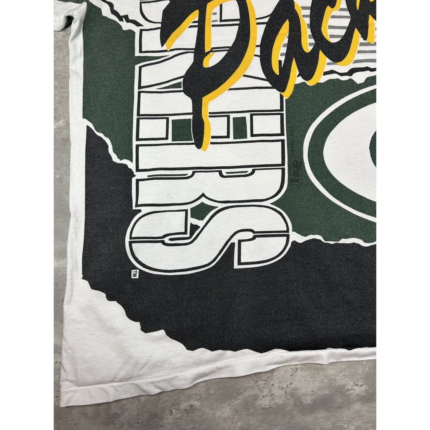 Vintage 90s Green Bay Packers NFL All Over Print Graphic T-Shirt Size 3XL