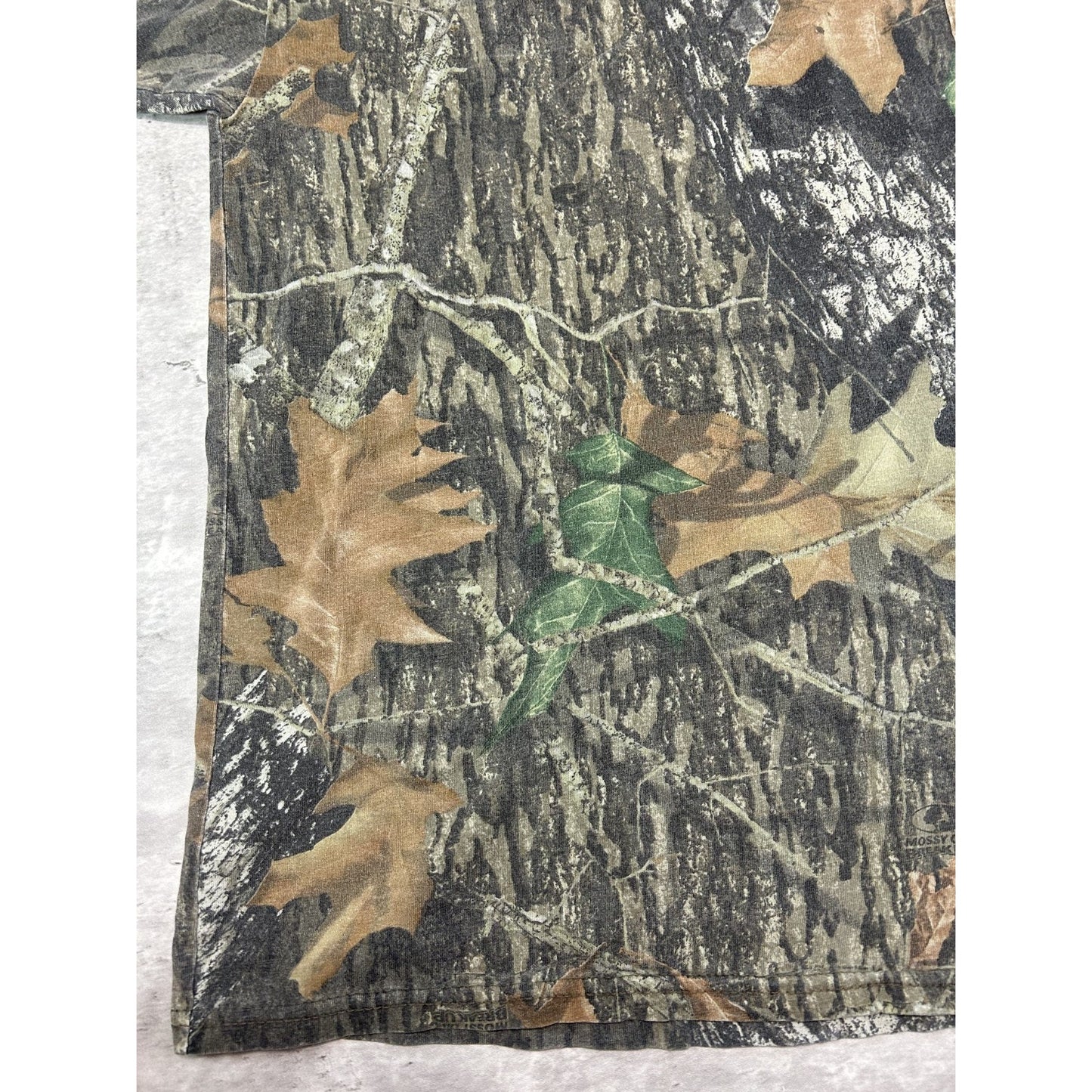Vintage Mossy Oak Break Up Tree Camo Hunting Pocket T-Shirt Size XL