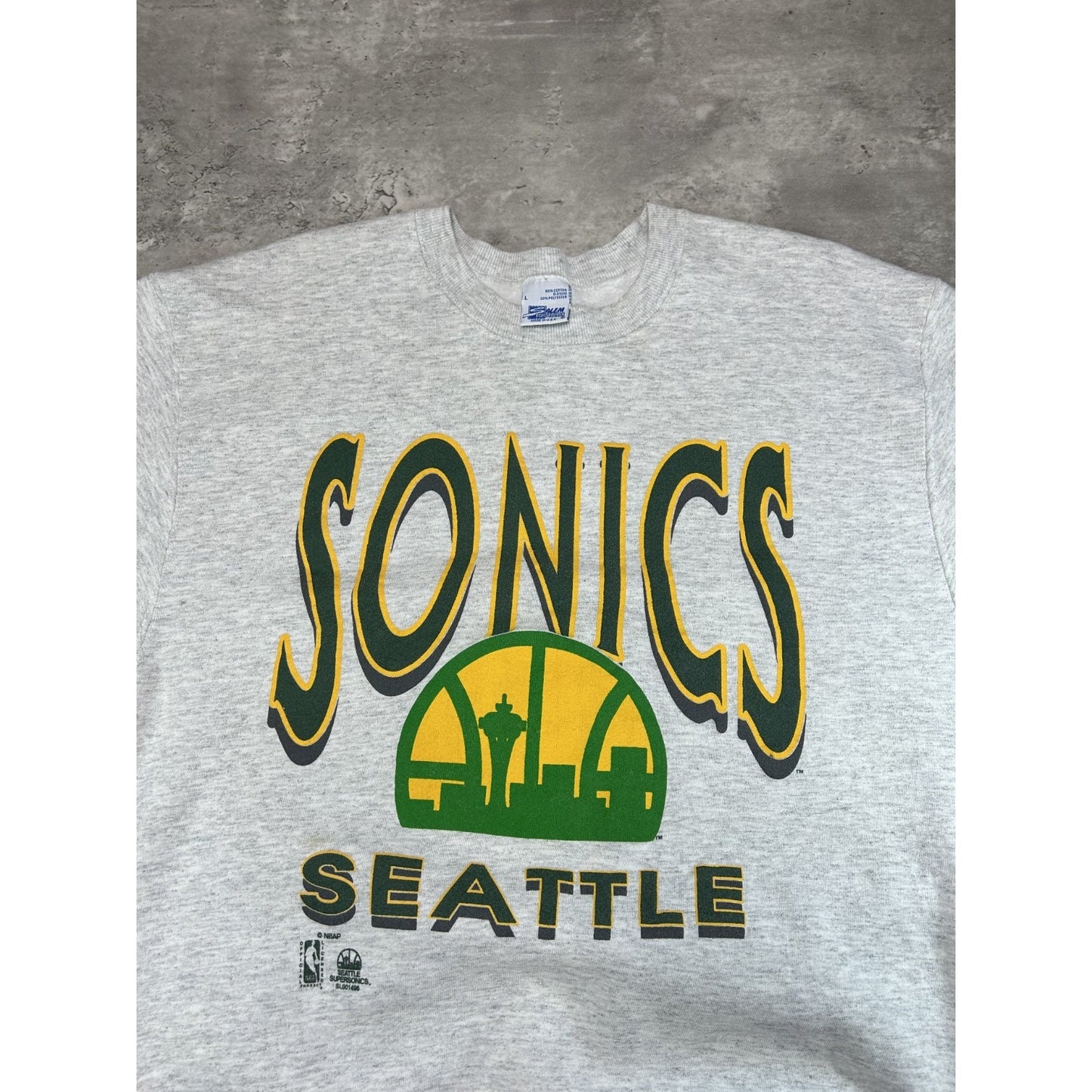 Vintage 90s Seattle Super Sonics NBA Graphic Spellout Sweatshirt Size Large