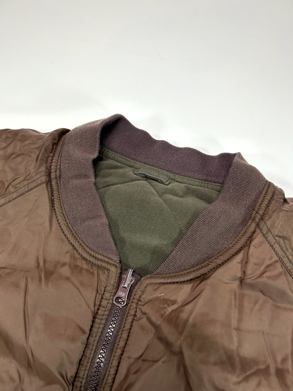 Vintage Cabelas Reversible Quilted Nylon Bomber Hunting Jacket Size XL Brown