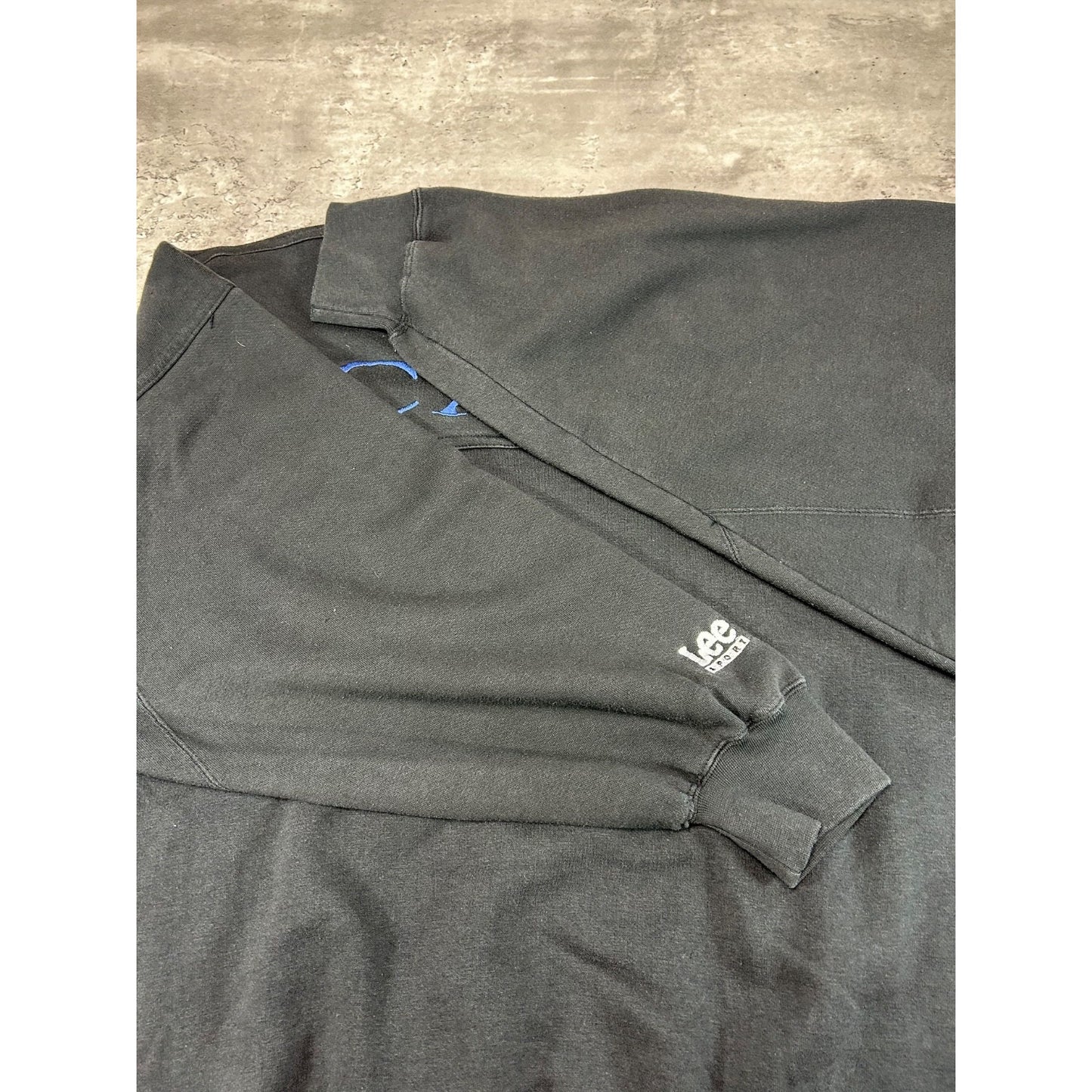 Vintage Cleveland Cavaliers NBA Embroidered Logo Basketball Sweatshirt Size XL