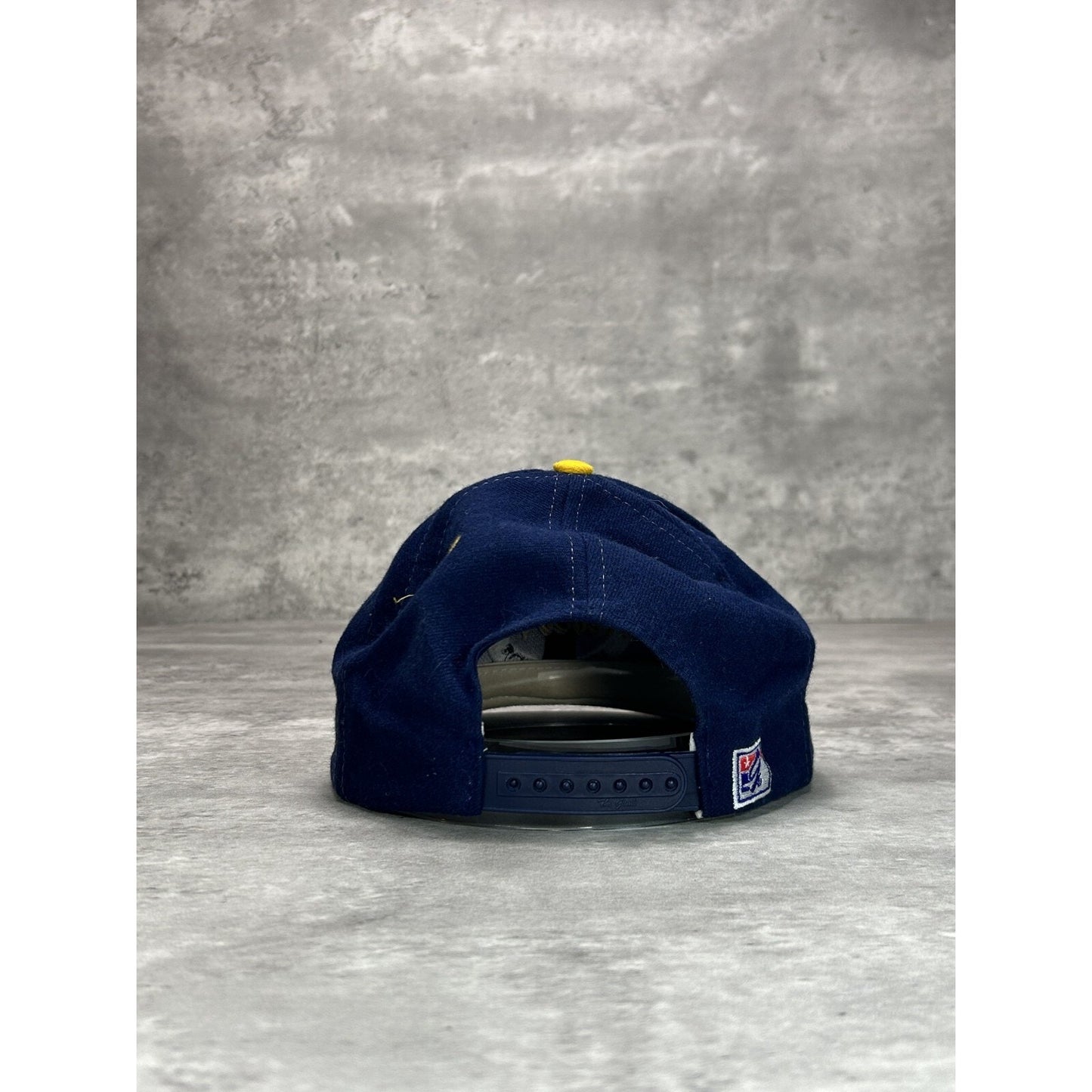VTG 90s West Virginia Mountaineers NCAA Collegiate Spellout Snapback Hat OSFA