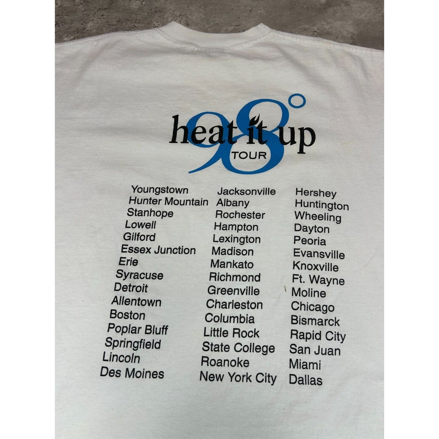 Vintage 1998 98 Degrees Heat It Up Pop Music Tour Graphic T-Shirt Size XL White