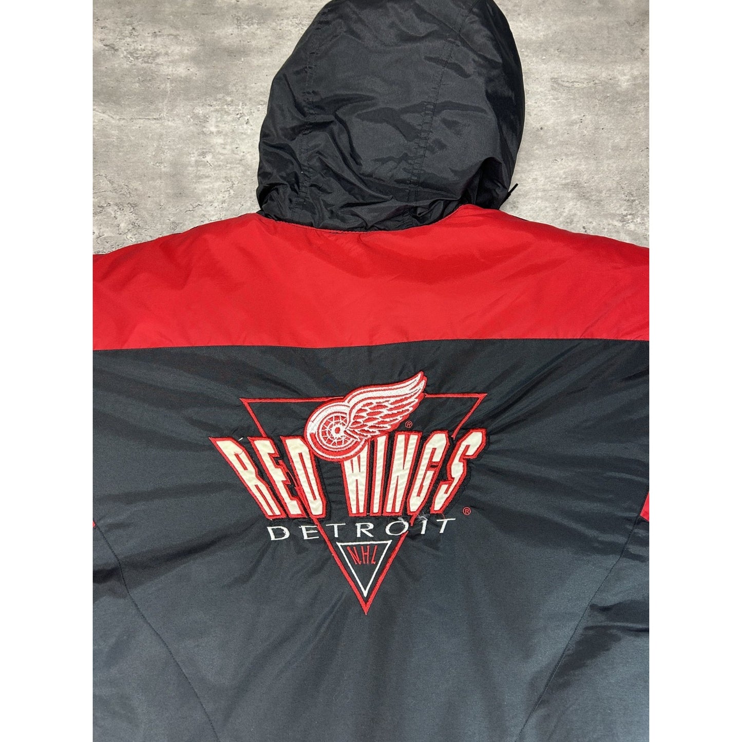 Vintage 90s Detroit Red Wings NHL Insulated Embroidered Nylon Jacket Size XL