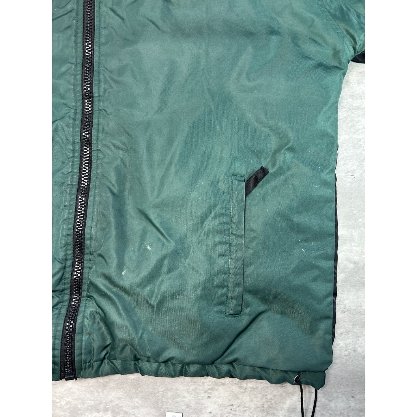 Vintage 90s Green Bay Packers NFL Insulated Full Zip Nylon Jacket Size Medium