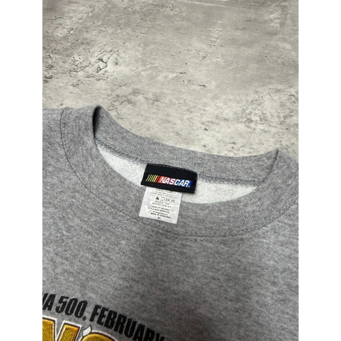 Matt Kenseth #17 NASCAR Daytona 500 Champion Graphic Sweatshirt Size XL Gray
