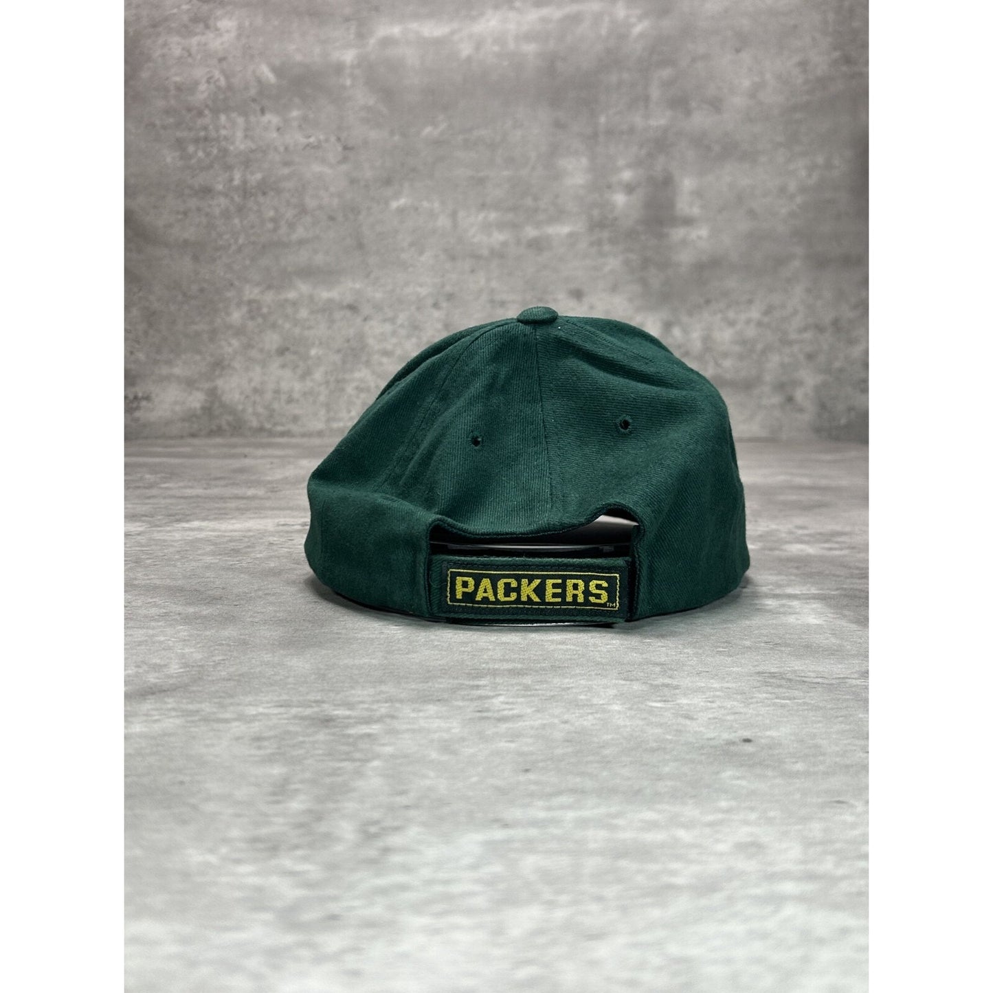 Vintage 90s Green Bay Packers NFL Embroidered Logo Strapback Hat OSFA Green