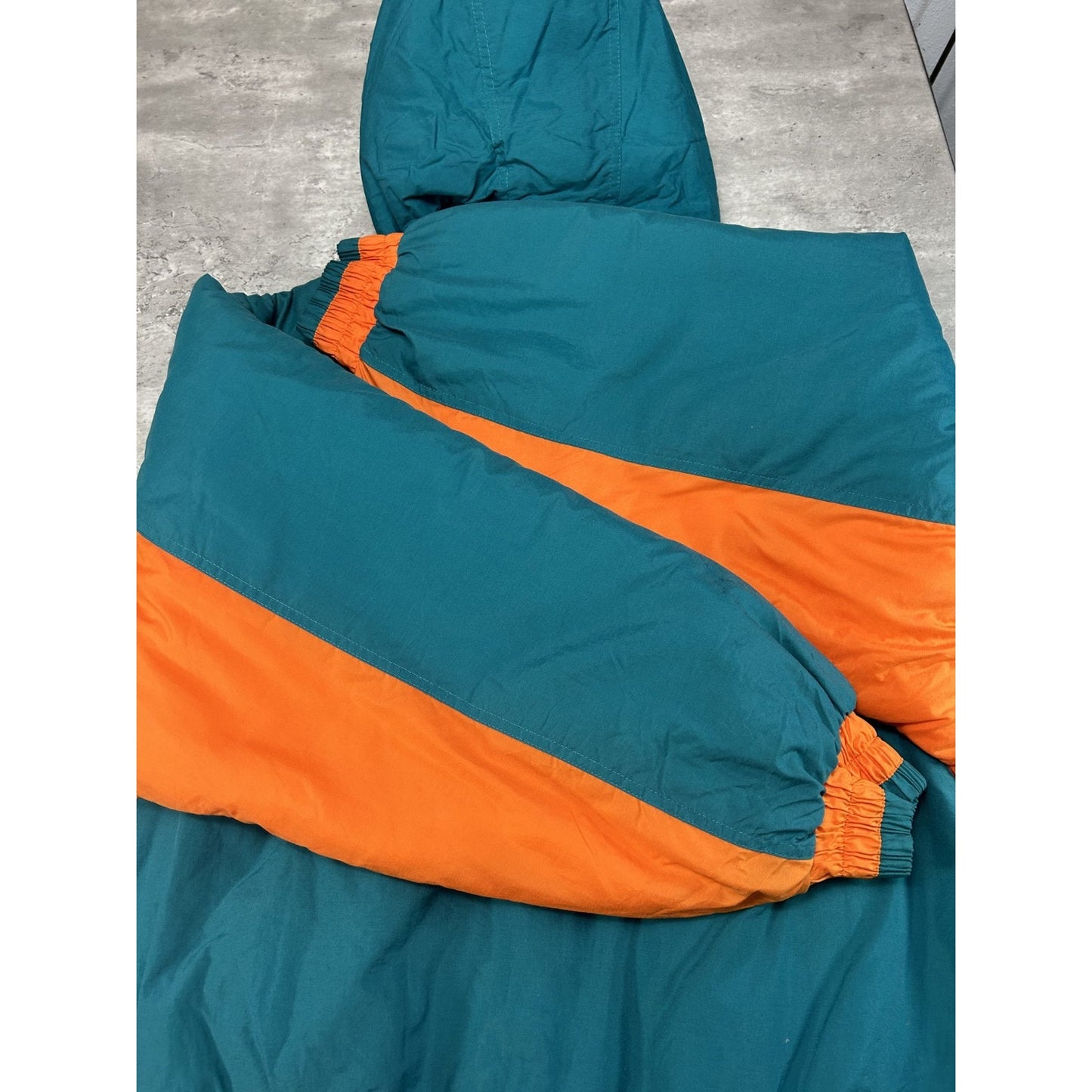 Vintage 90s Miami Dolphins NFL Embroidered Logo Insulated Jacket Size Large