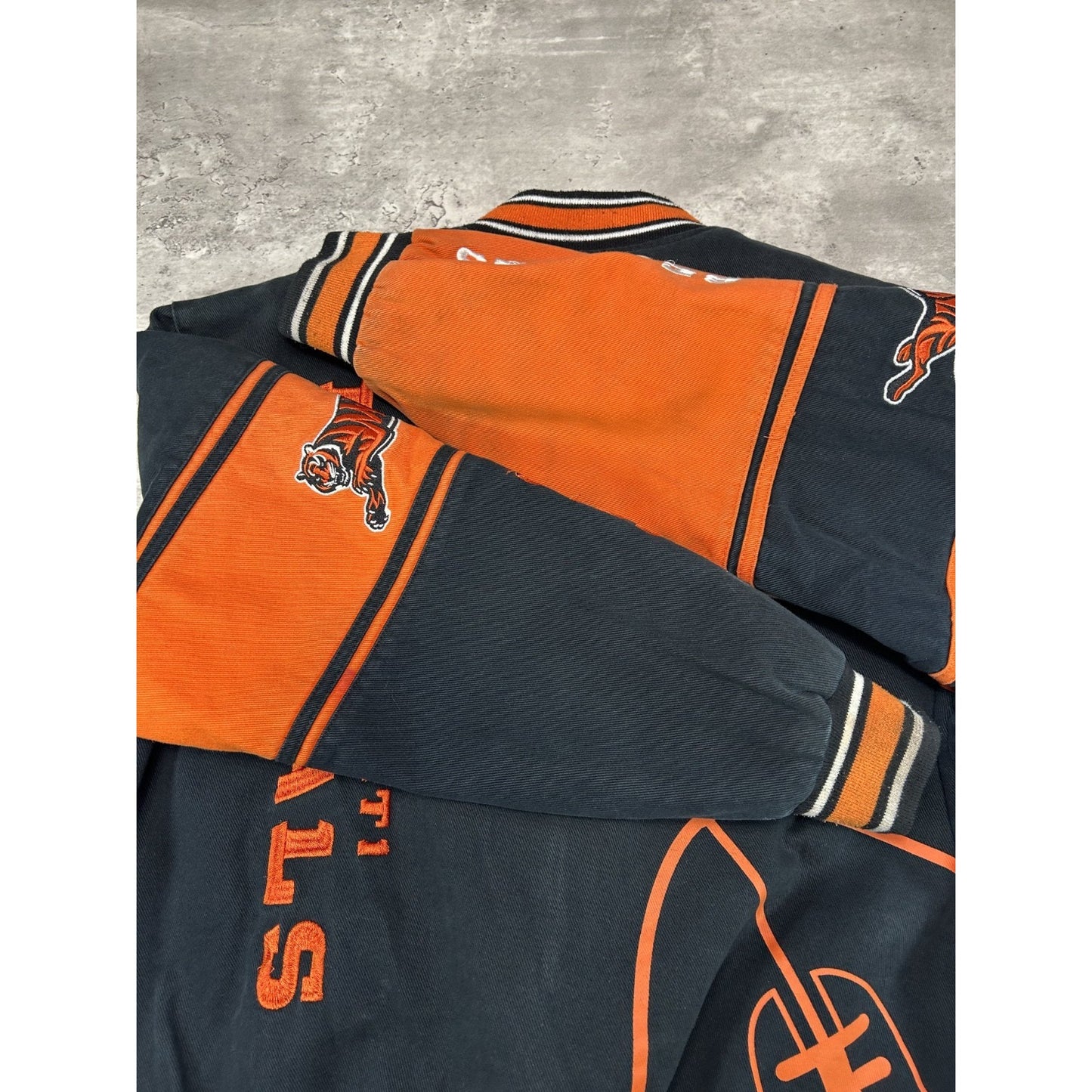 Cincinnati Bengals NFL Embroidered Logo Canvas Bomber Jacket Size Large