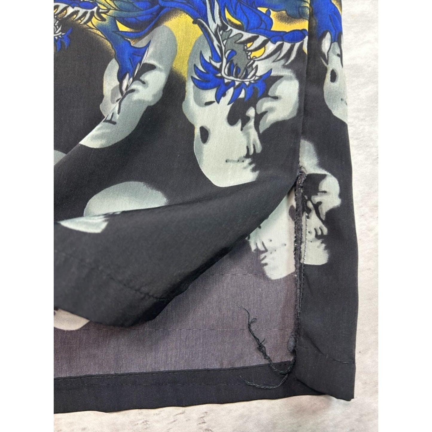 Vintage Y2K Dragon Skull Graphic All Over Print Button Up Shirt Size Large