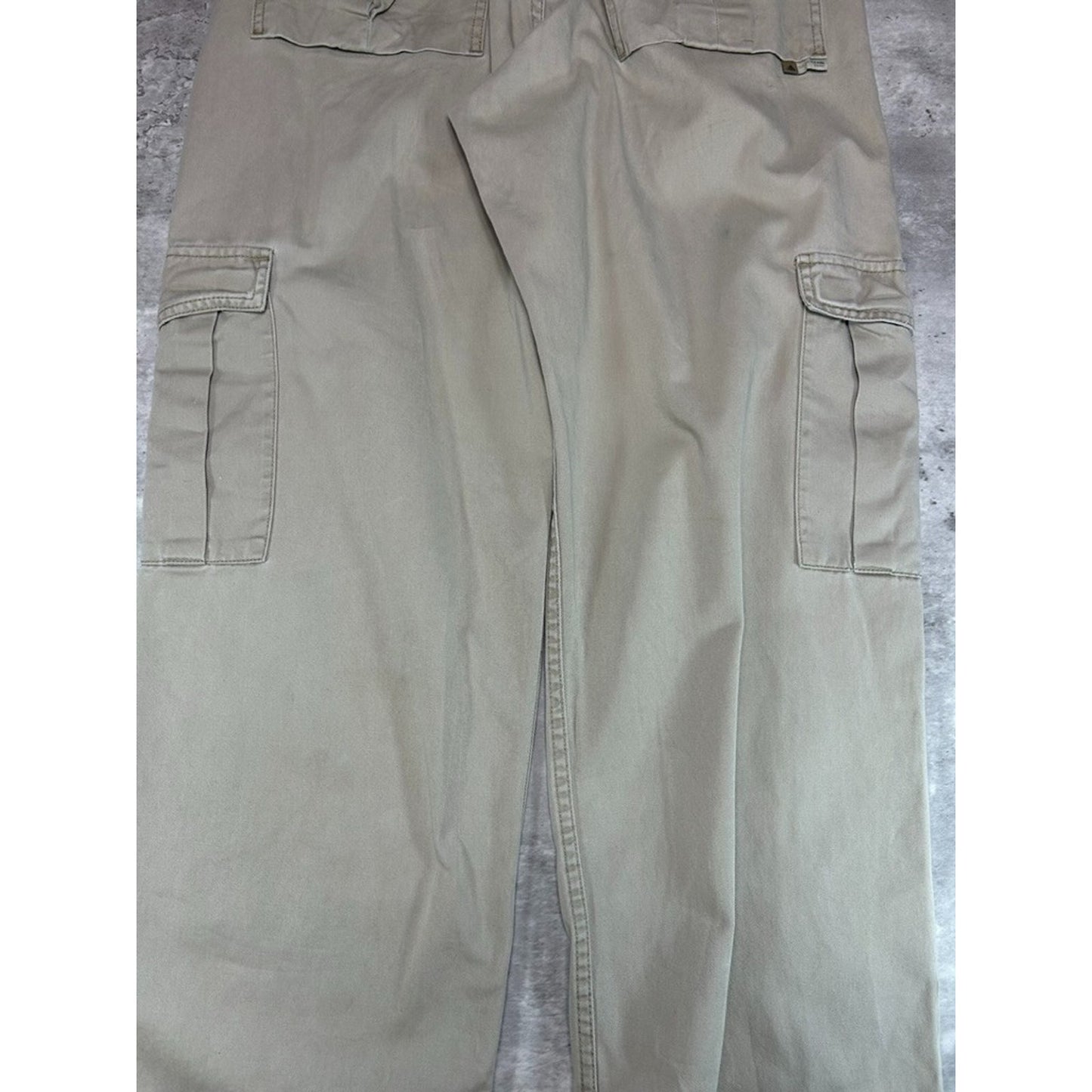 Vintage Y2K Levi's Silver Khaki Baggy Cargo Pants Size 33 Beige