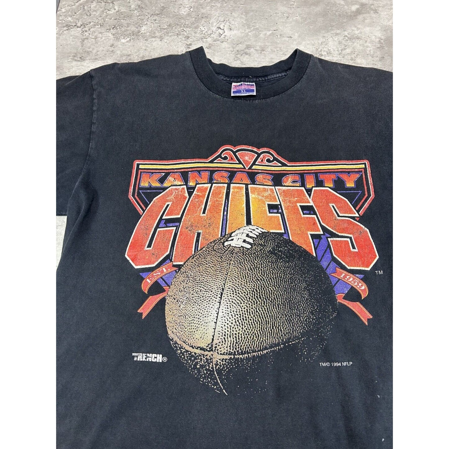 Vintage 1994 Kansas City Chiefs NFL Big Graphic Football T-Shirt Size XL Black