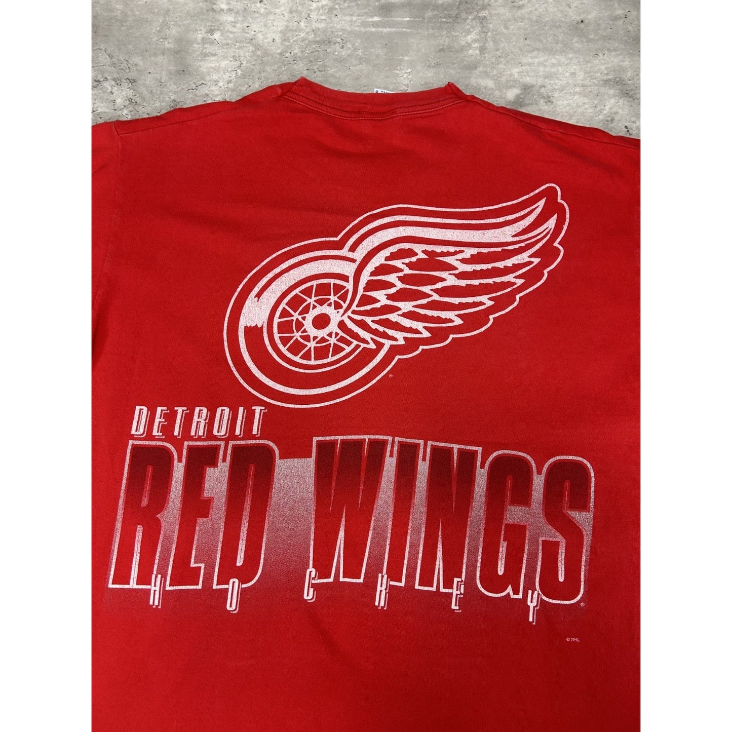 Vintage 90s Detroit Red Wings NHL Spellout Graphic Hockey T-Shirt Size Large