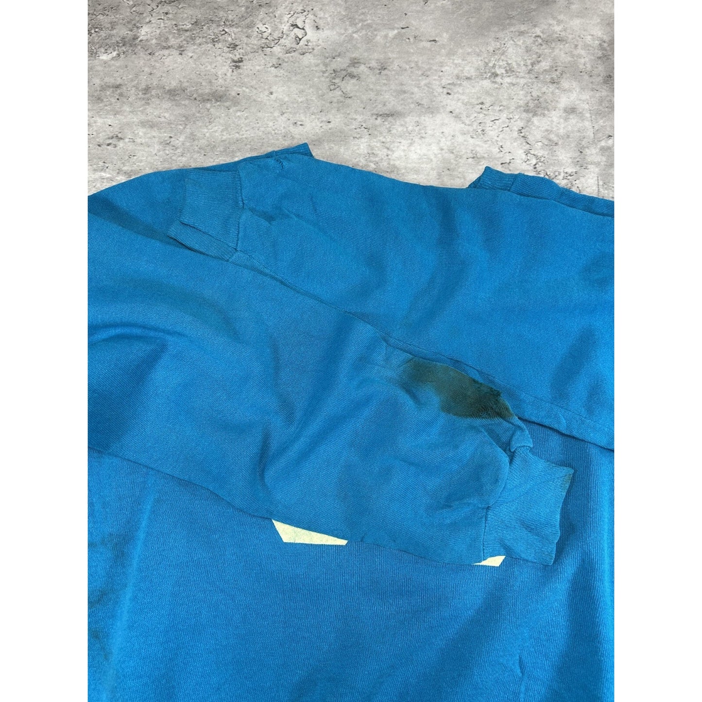 Vintage 80s/90s #66 Graphic Distressed Sweatshirt Size Medium Blue