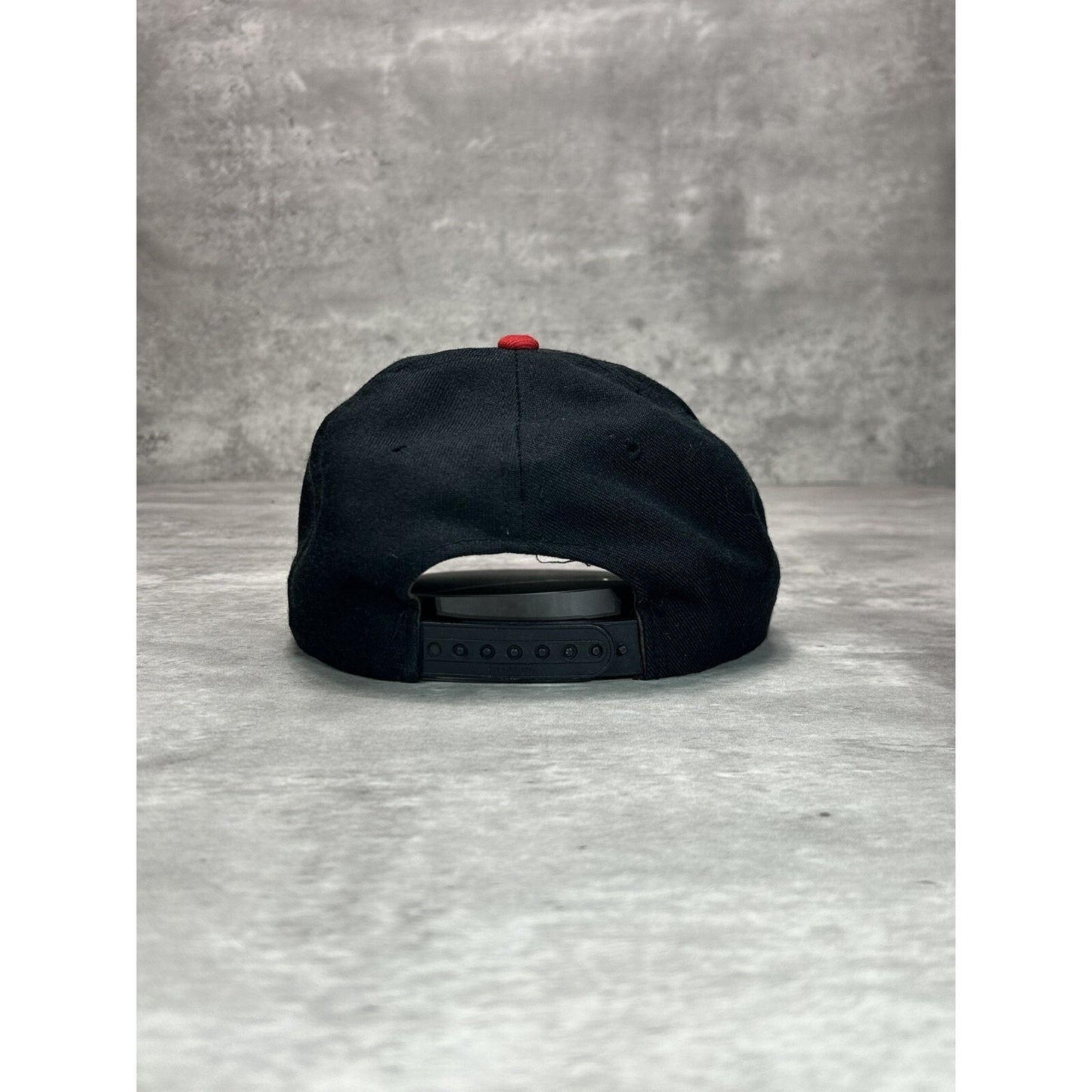 Vintage 90s Chicago Bulls NBA Sports Specialties Script Snapback Hat OSFA