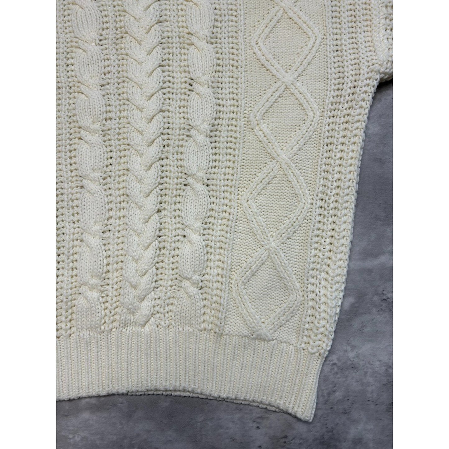 Vintage 1980s/90s Carriage Court Cable Knit Pullover Ribbed Sweater Size Medium