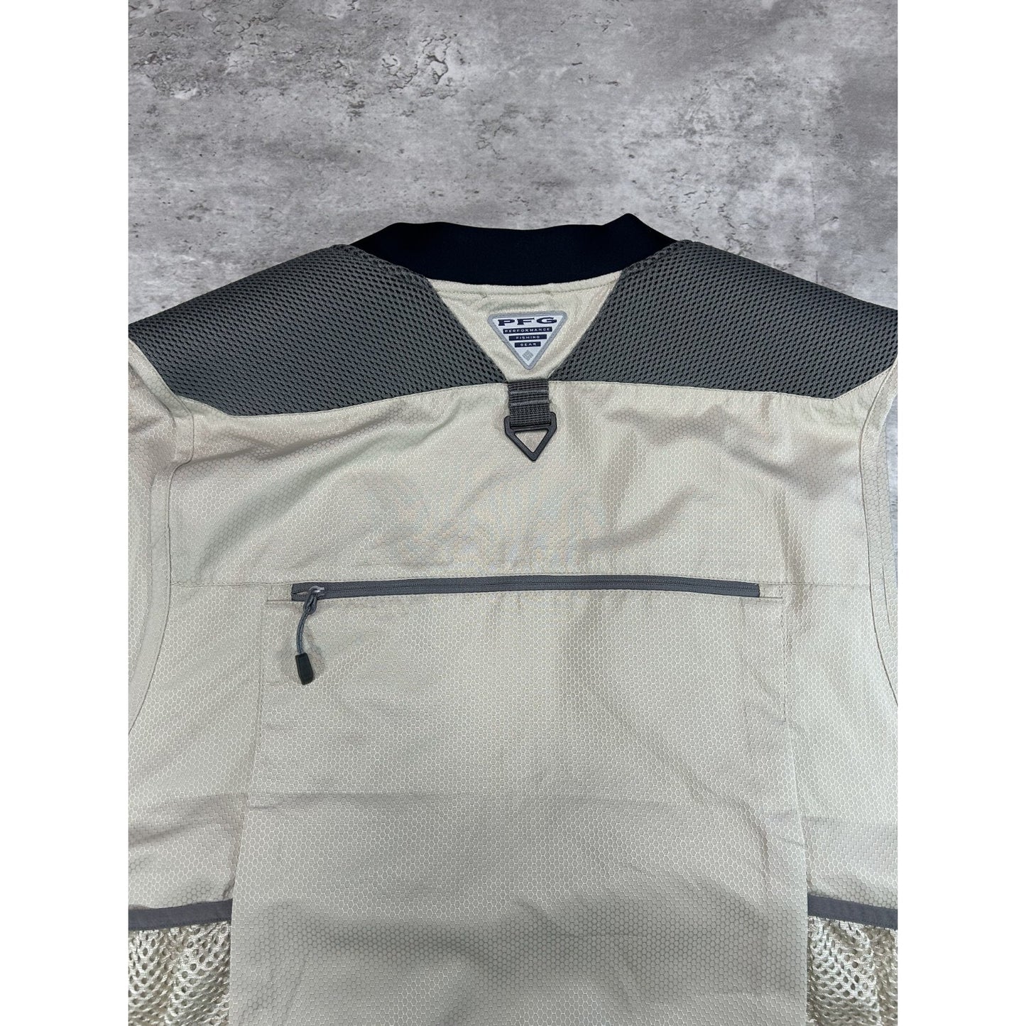 Columbia PFG Multi Pocket Two Tone Fishing Vest Size XL Beige